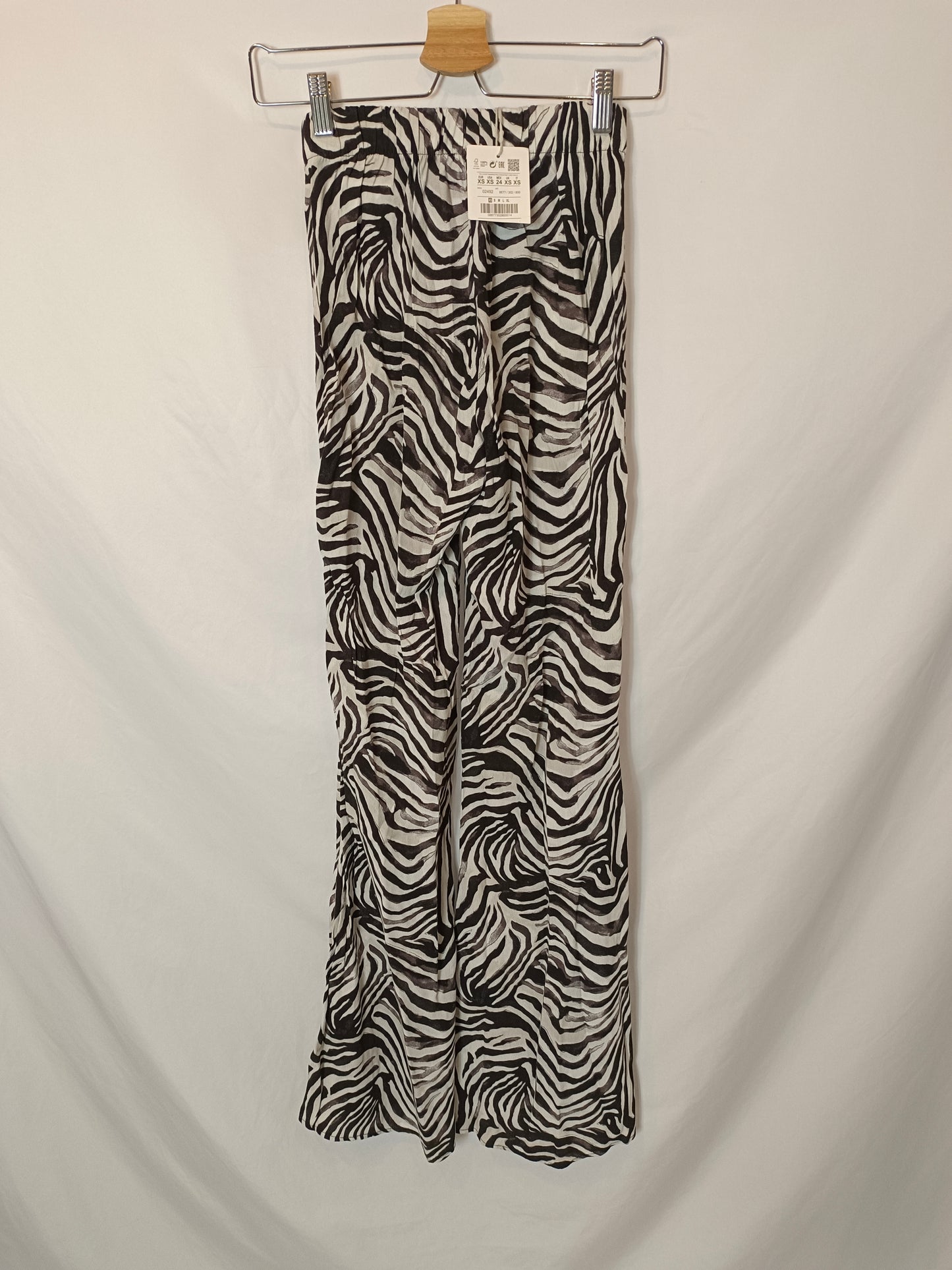 PULL&BEAR. Animal print trousers T.xs