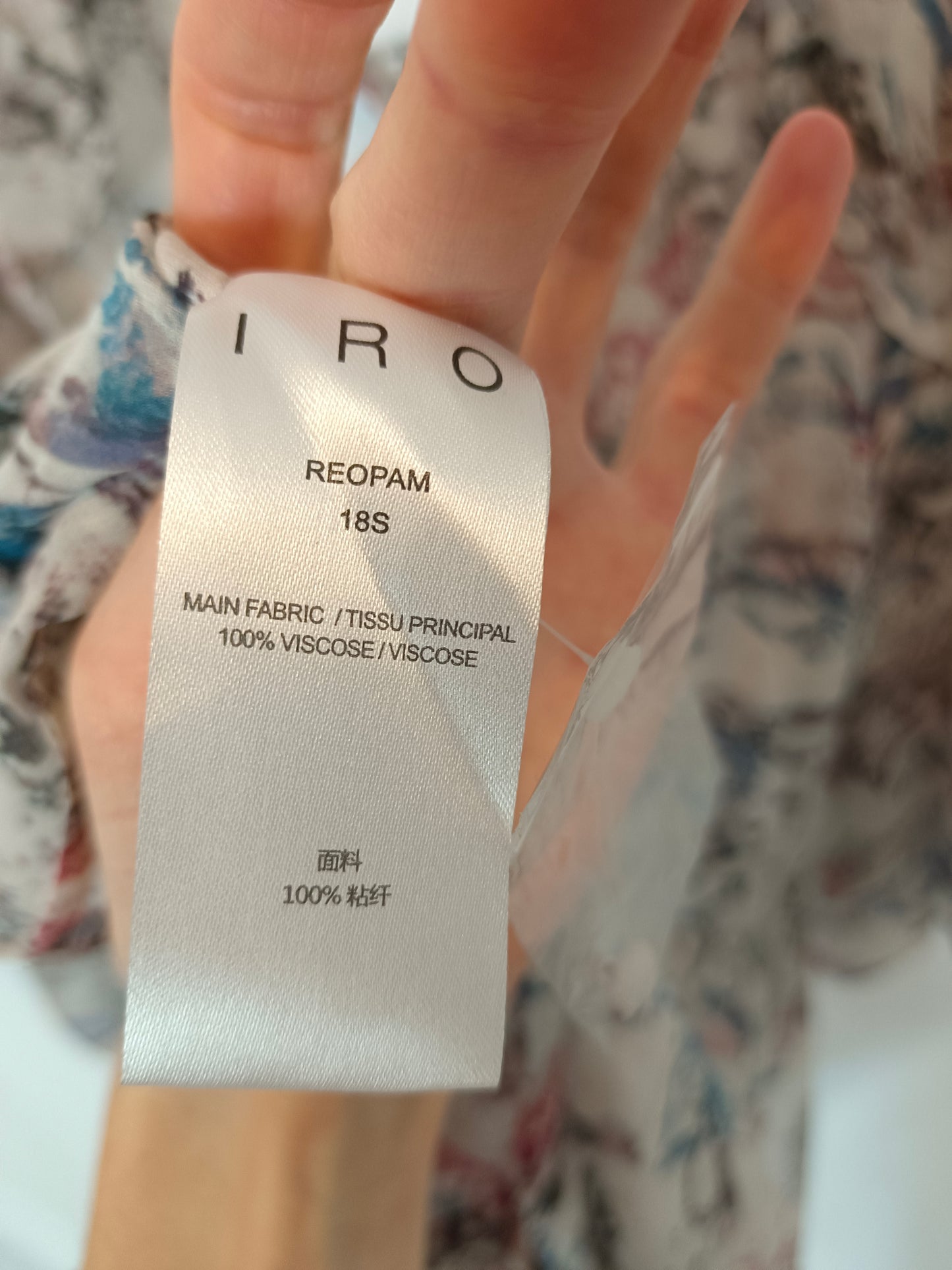 IRO. Blusa gris fluida estampada T.34