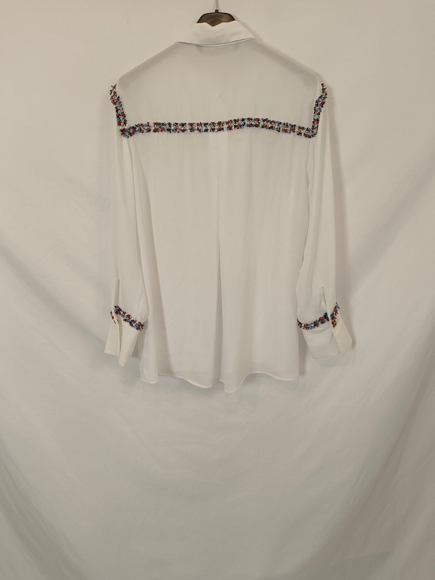 ZARA. Blusa blanca detalle tweed T.s