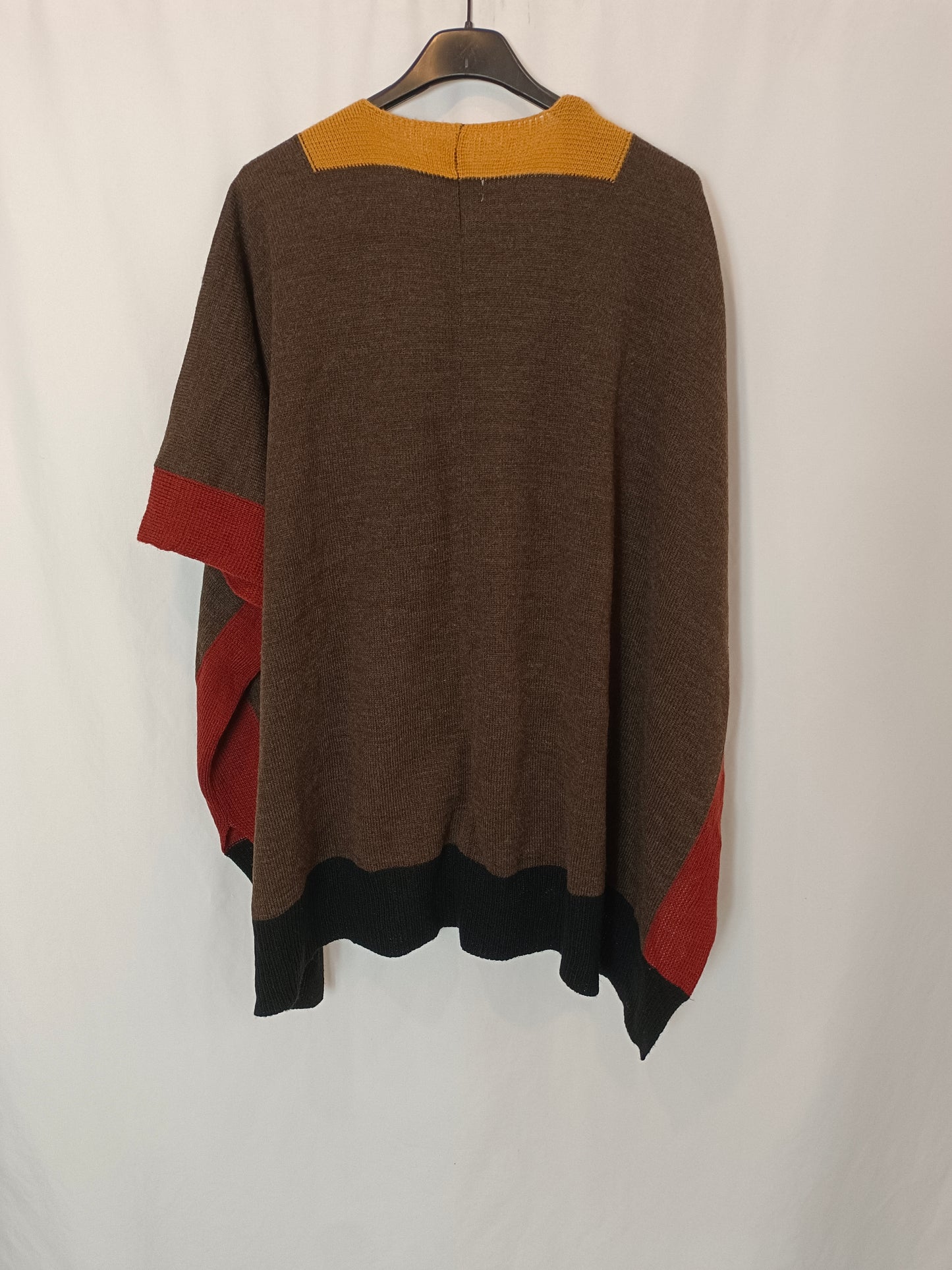 NATURA. Knitted cardigan in your choice of colours (s/m)