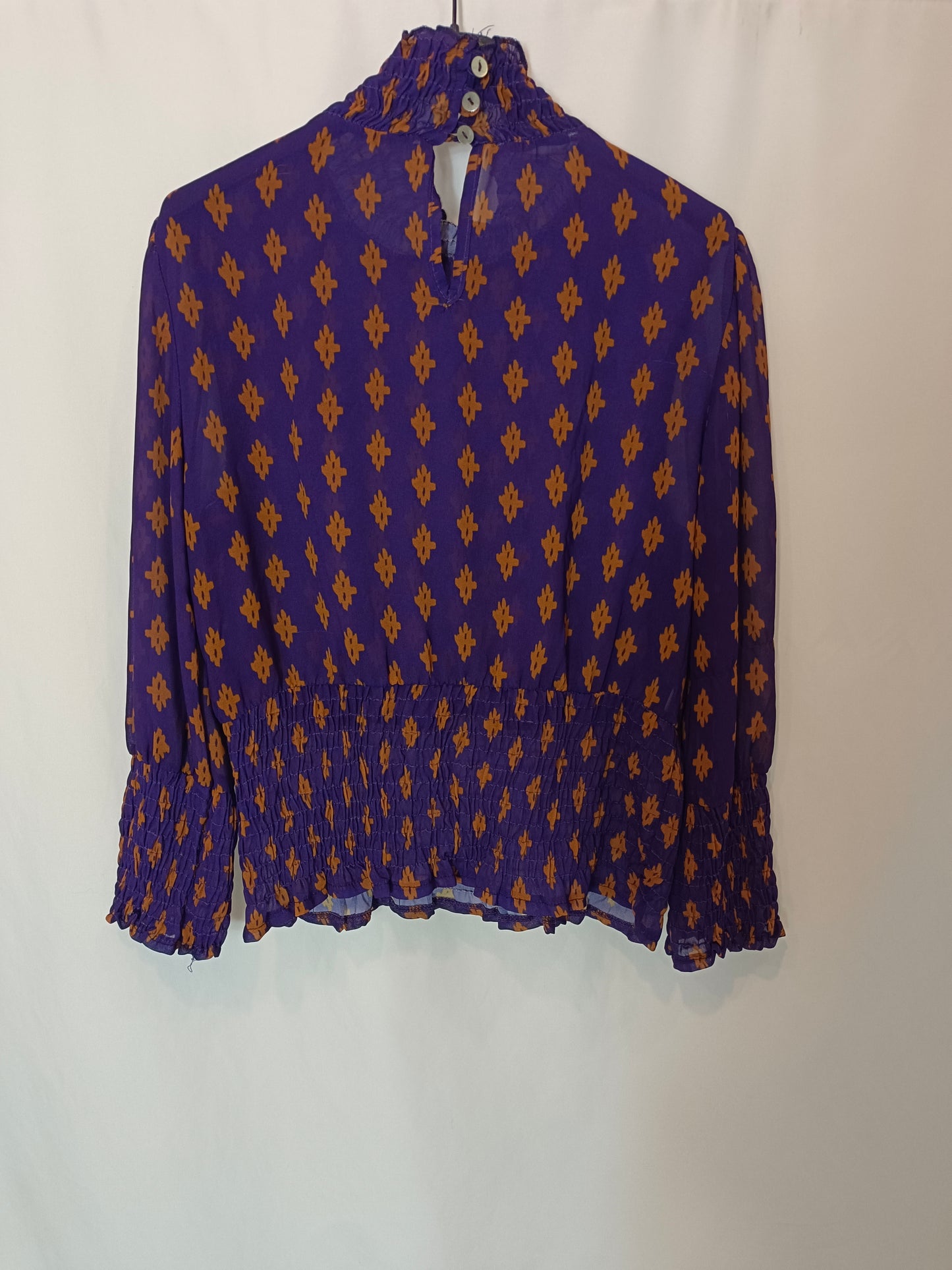 MONISQUI. Total look morado Tu(M)