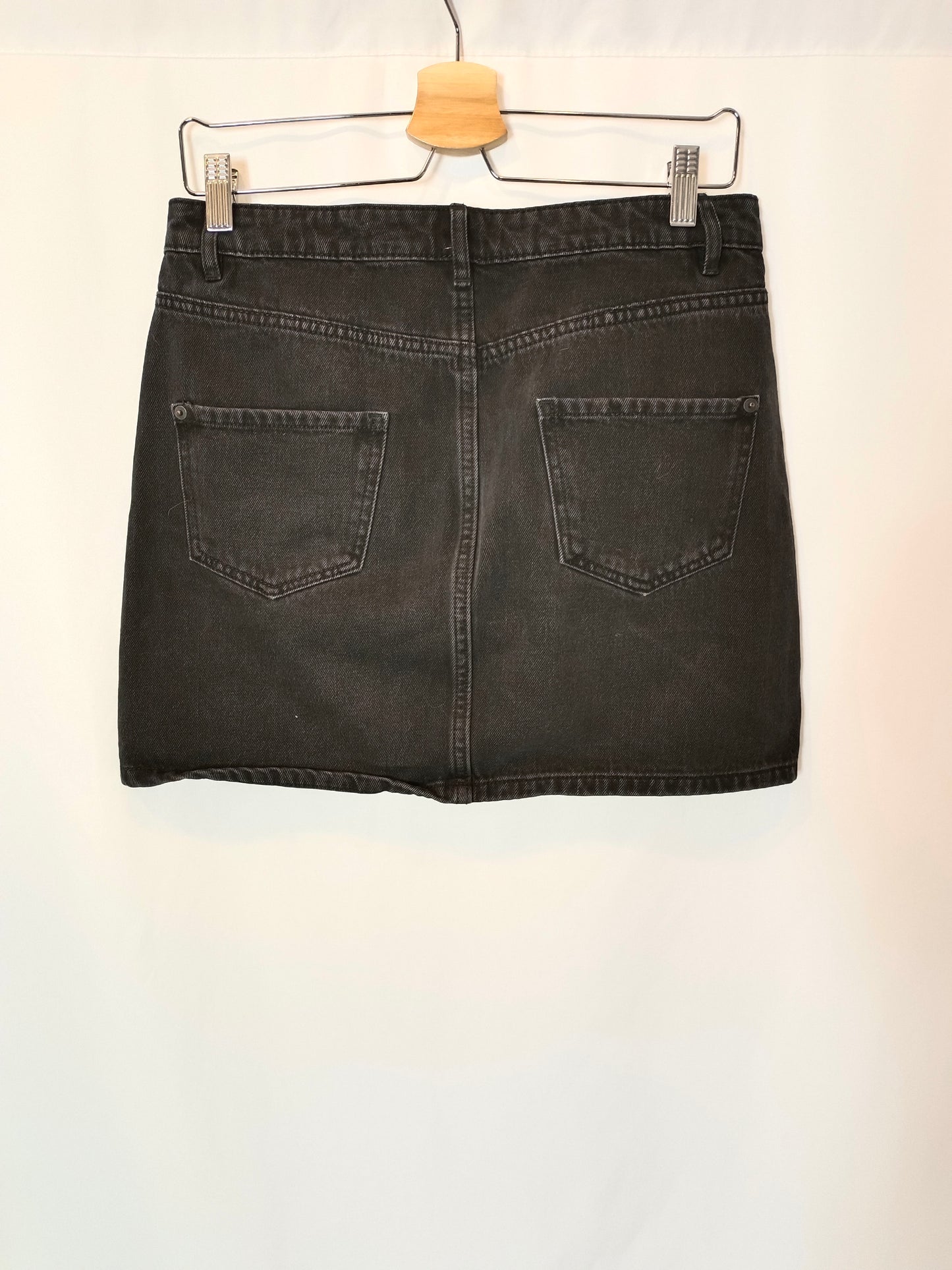 PIMKIE. Black denim skirt T.36