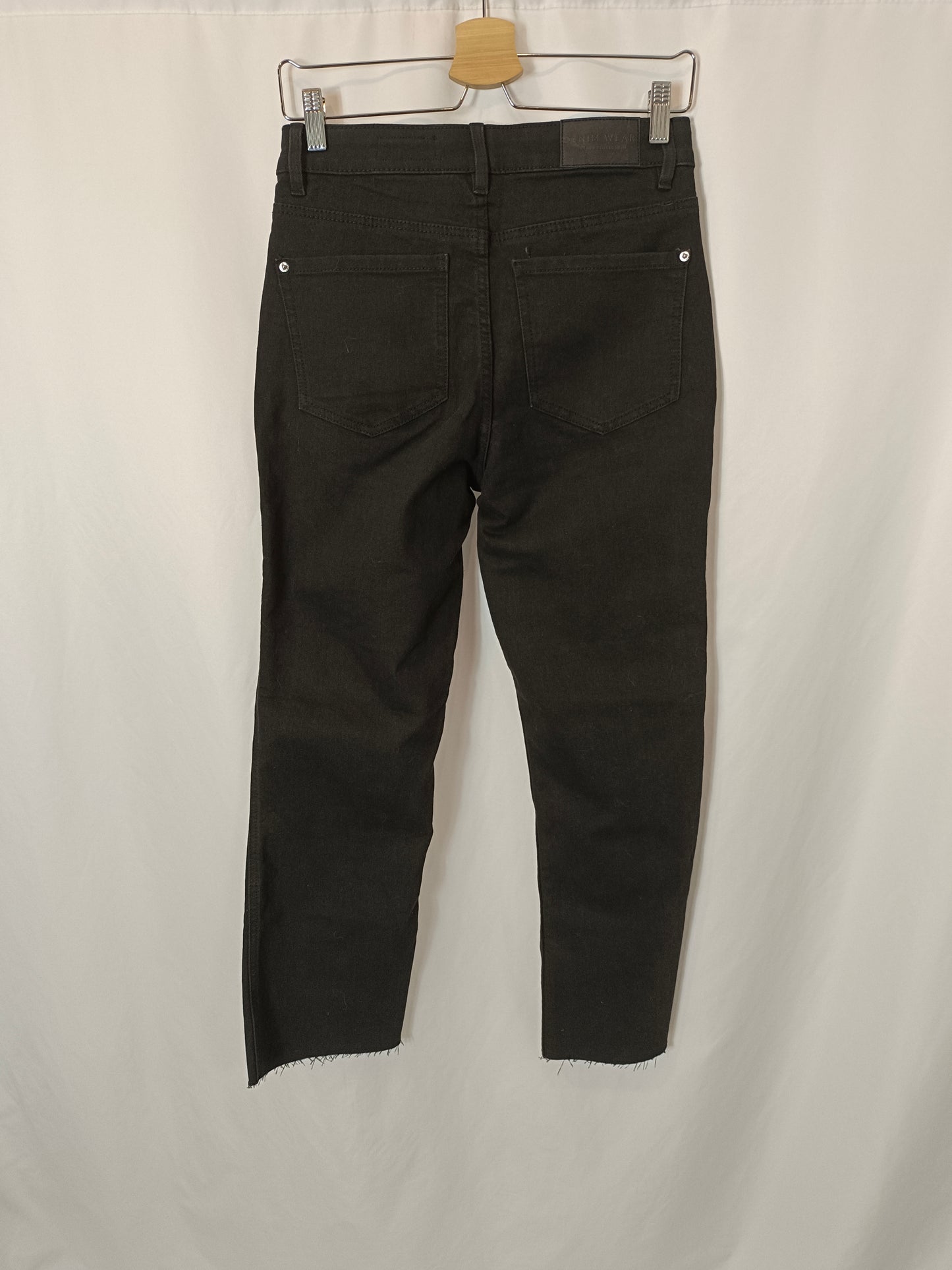 LEFTIES. Denim negro recto. T 38