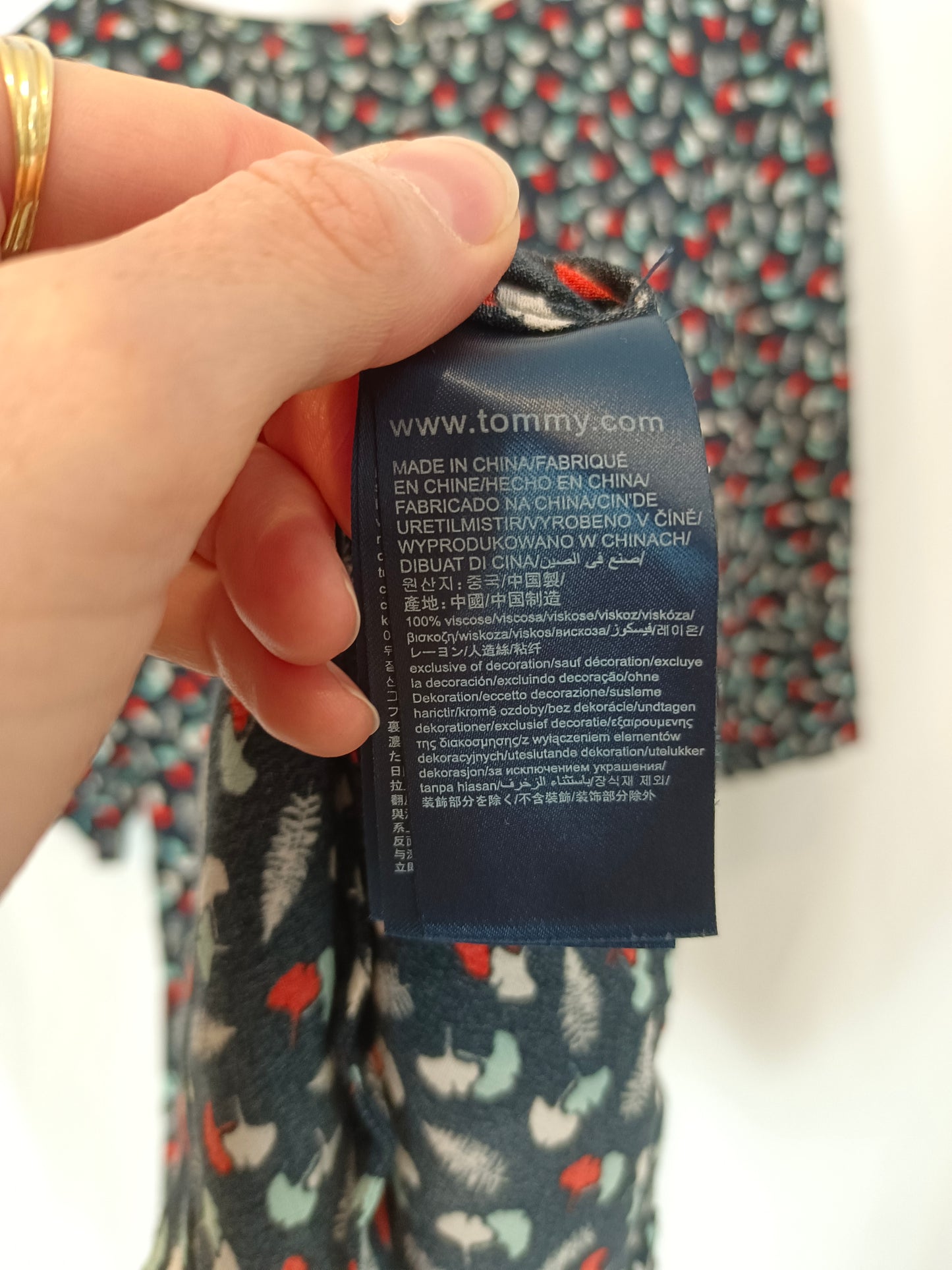 TOMMY HILFIGUER. Vestido corto azul estampado T.s