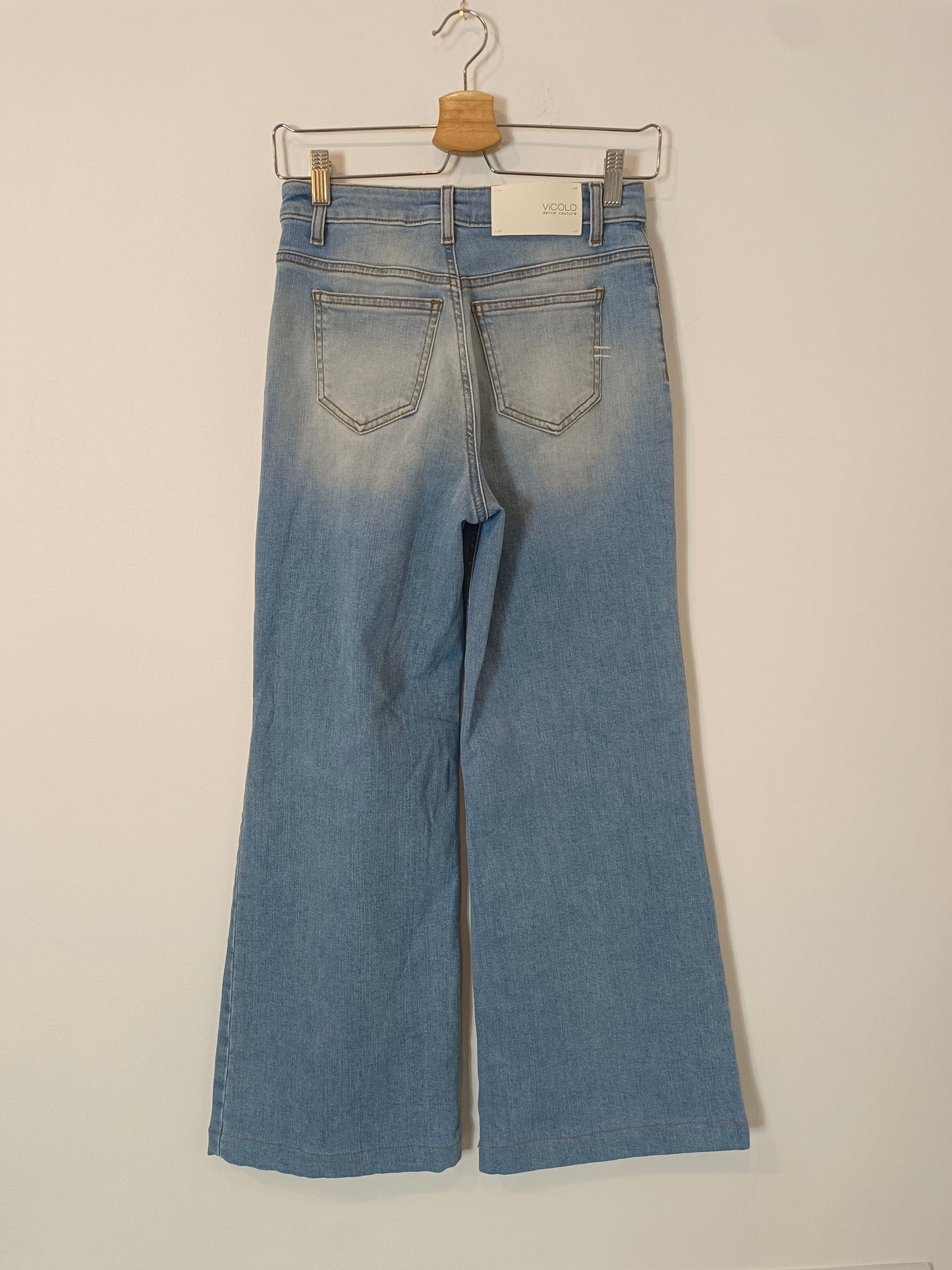 VICOLO. Pantalón denim botones T.xs
