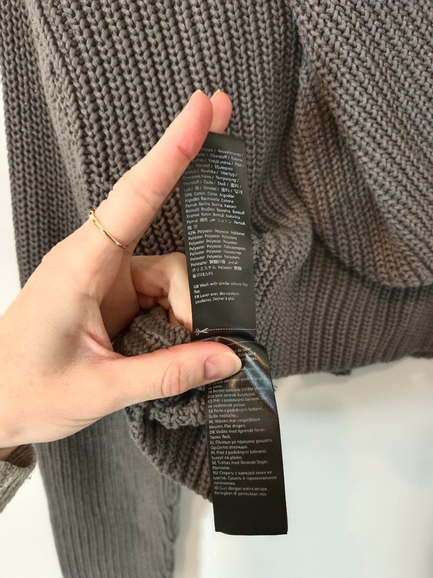 NA-KD. jersey gris capucha T.s