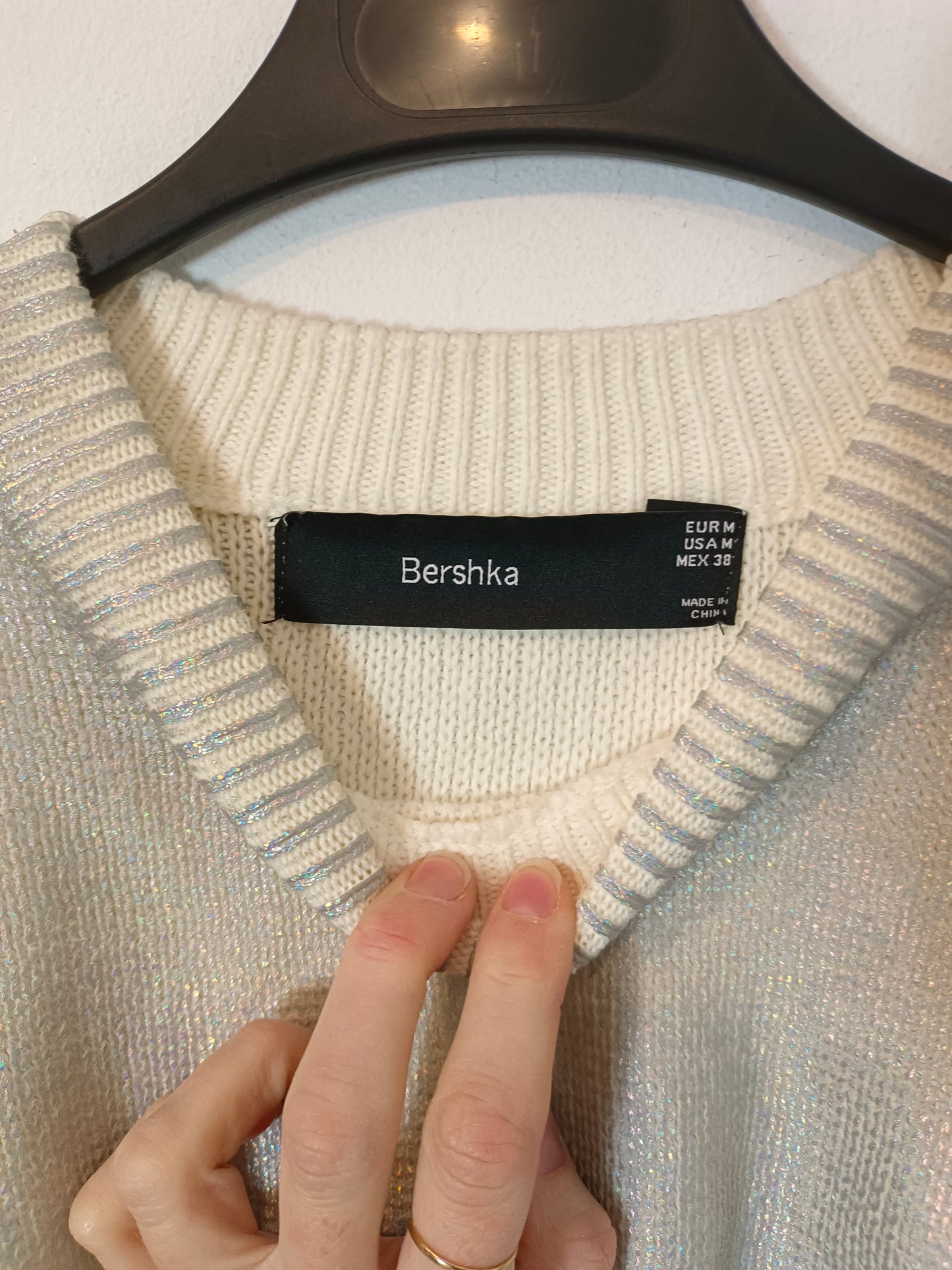 BERSHKA. Jersey gris efecto encerado T.m