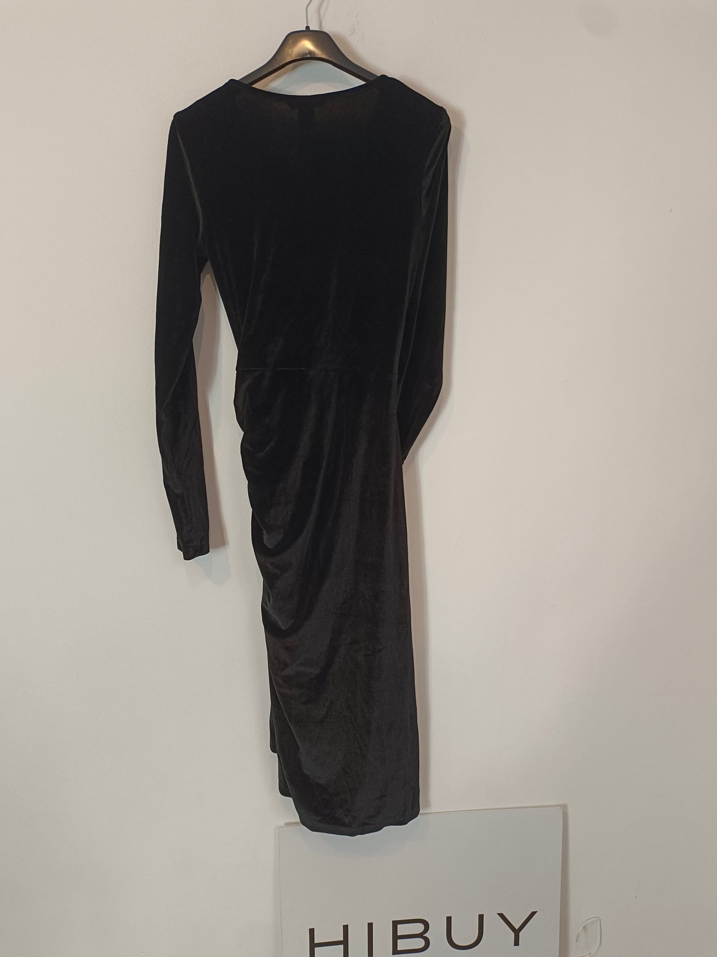 H&M. Vestido negro midi terciopelo T.34