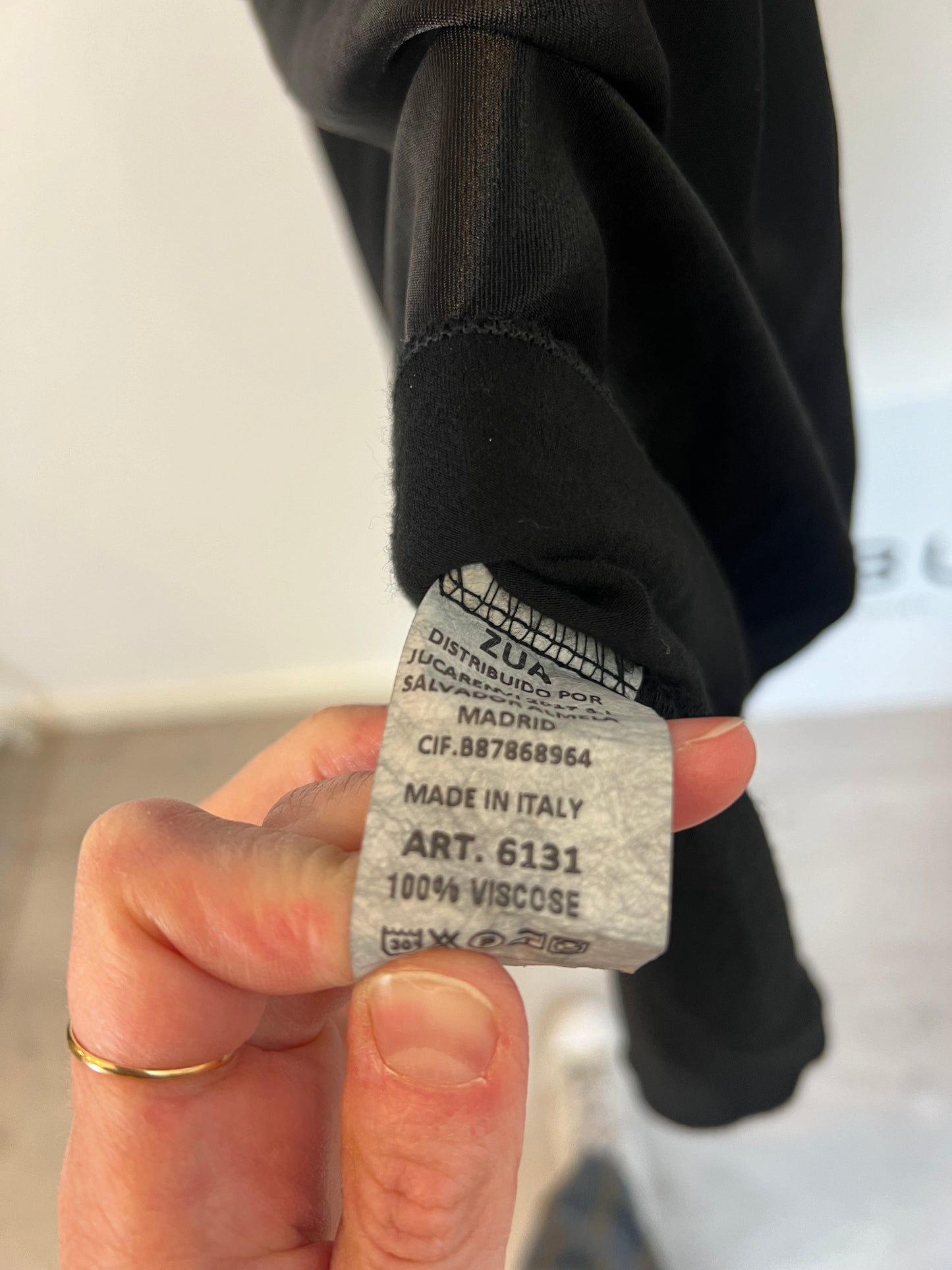 ZUA. Black satin skirt Your(s)