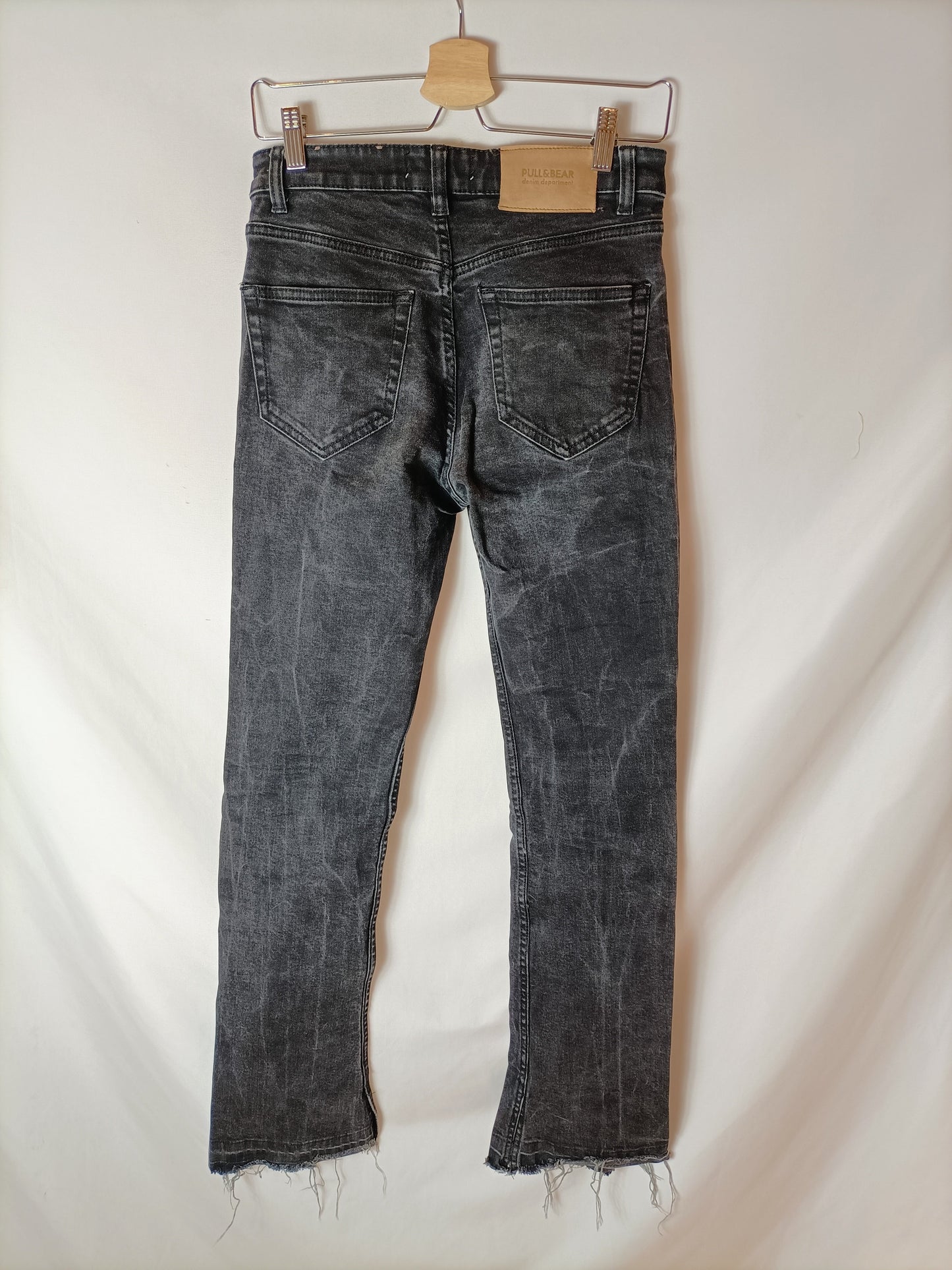 PULL&BEAR. Black flared trousers, size 36 (Tara)