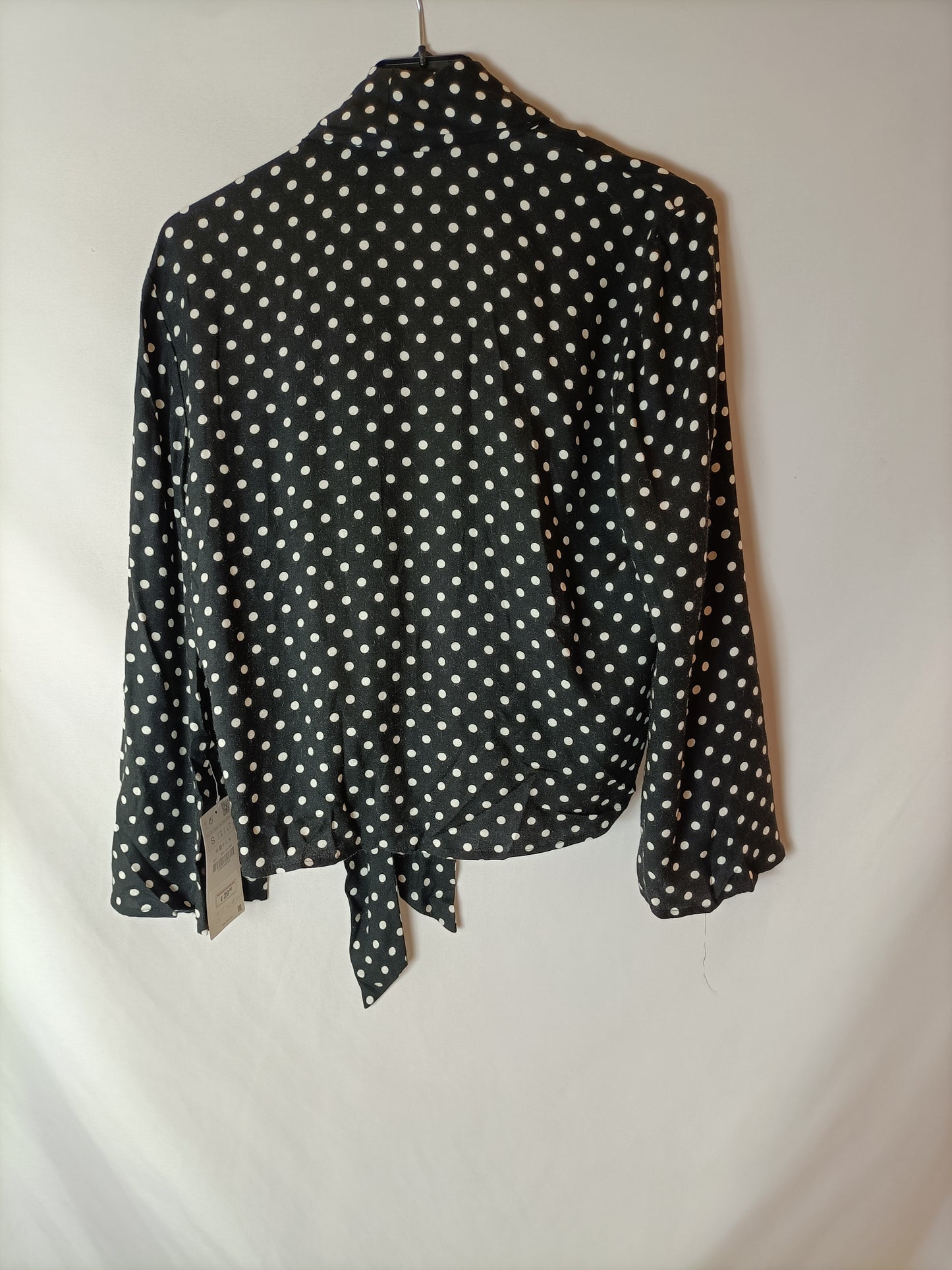 ZARA. Black polka dot Ts blouse