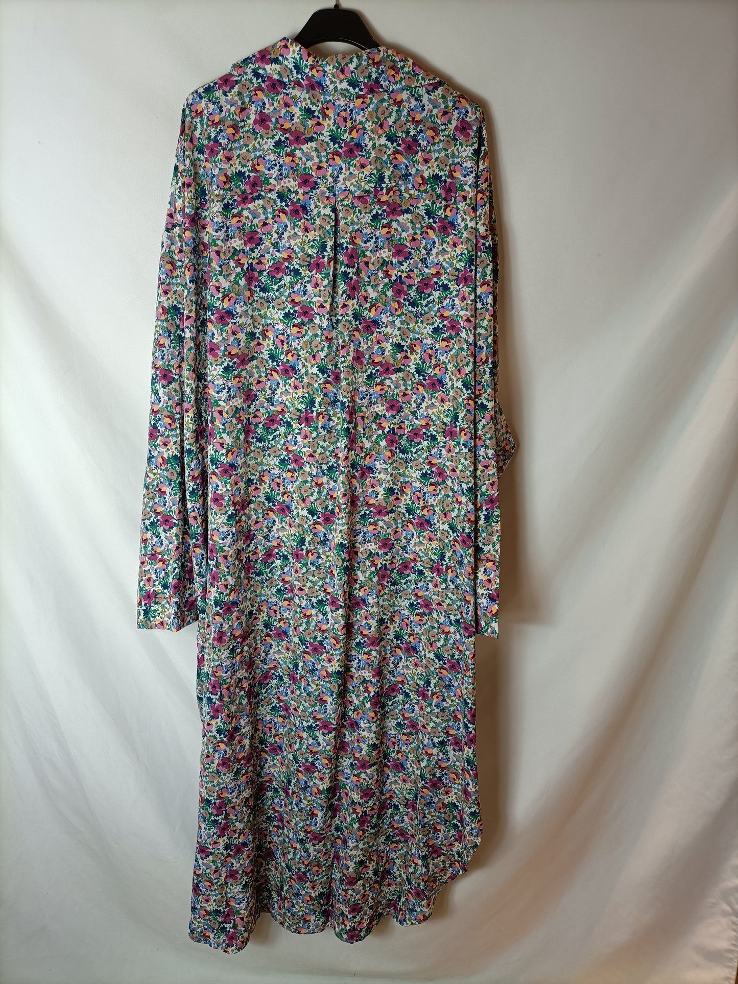BUGANVILIA. White floral shirt dress (3XL)