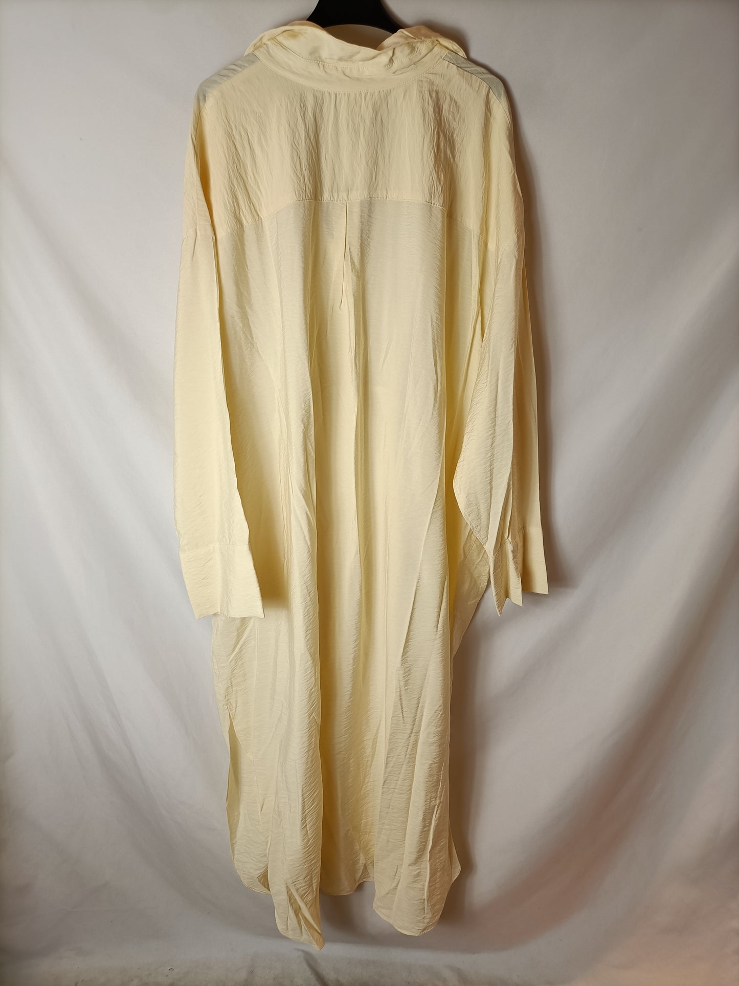 H&M. Beige bow dress T.xxl