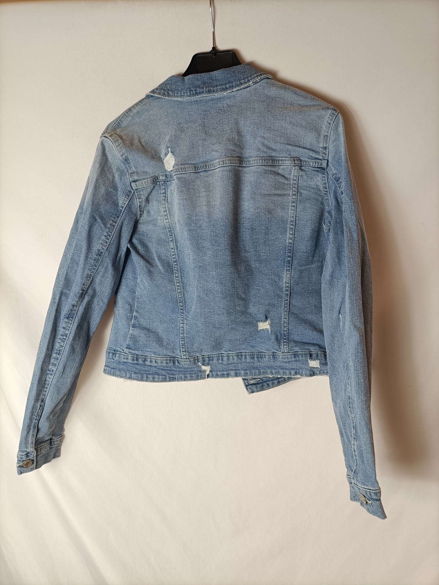 BERSHKA. Cazadora vaquera clarita T.s