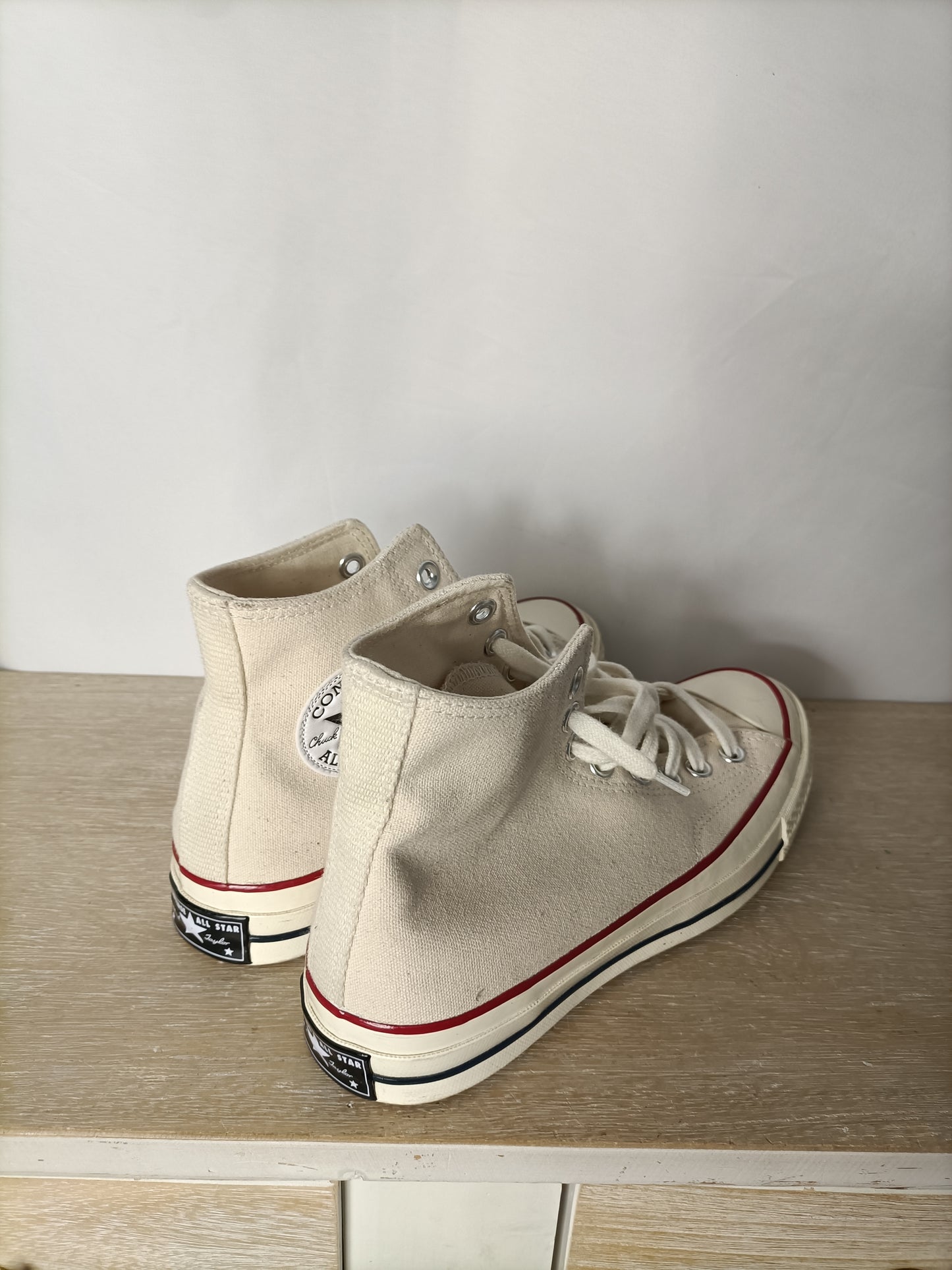 CONVERSES. Zapatillas beige botita T.40