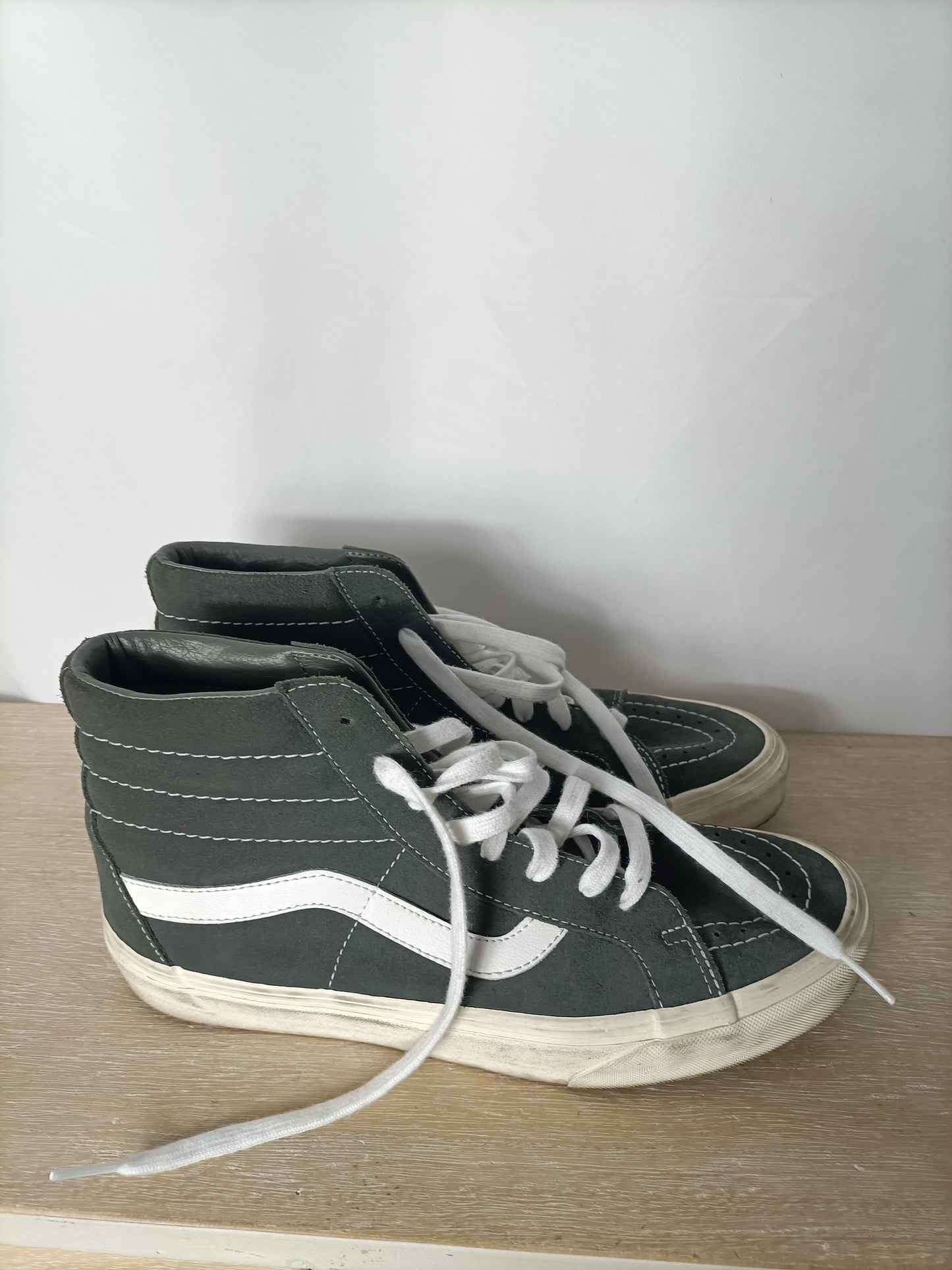 VANS. Zapatillas grises botita T.42
