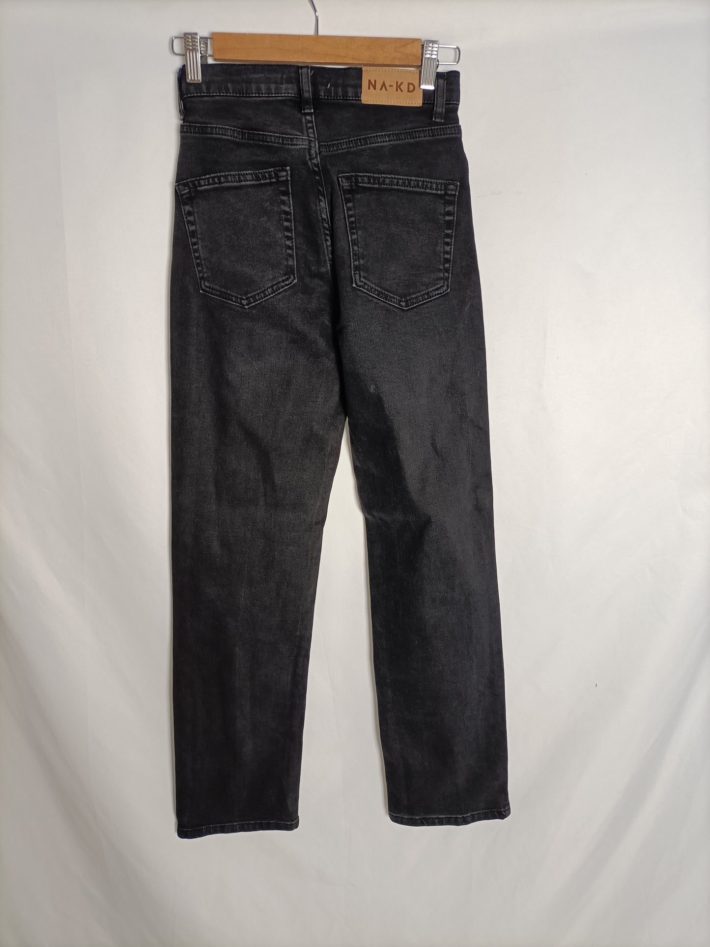 NA-KD. Black button-down trousers, size 32