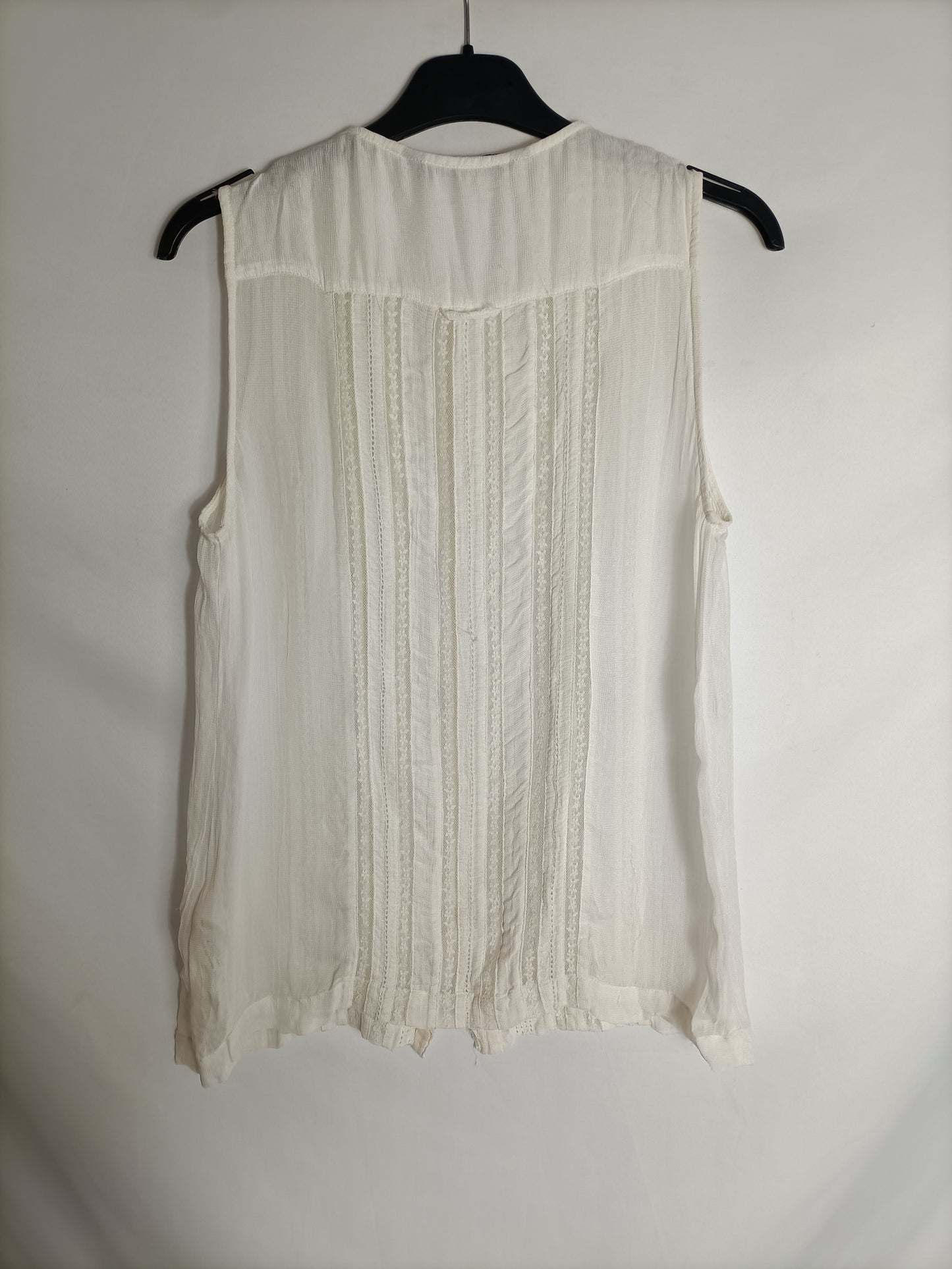 ZARA. Top beige encaje T.m