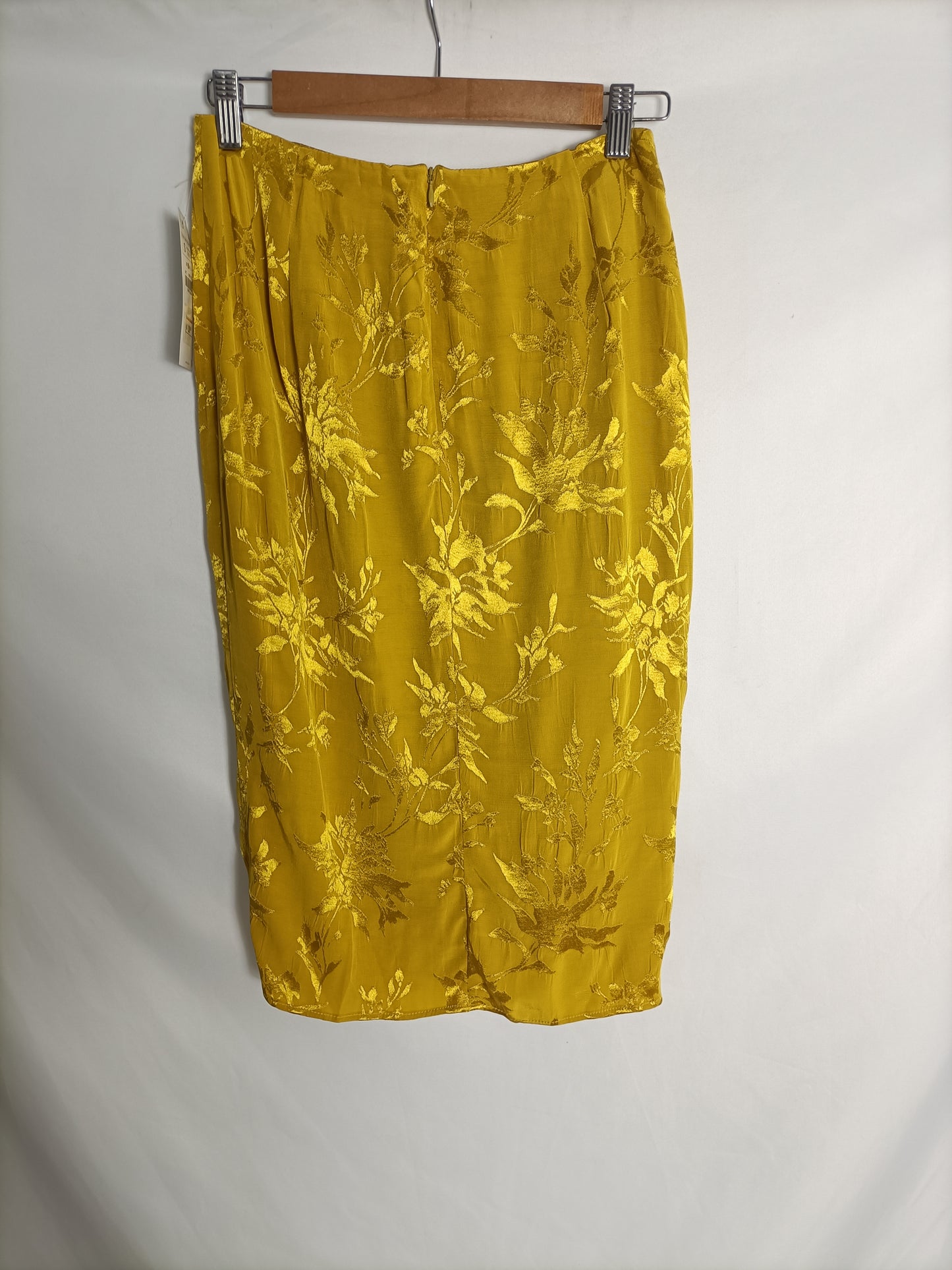 ZARA. Falda mostaza flores T.s