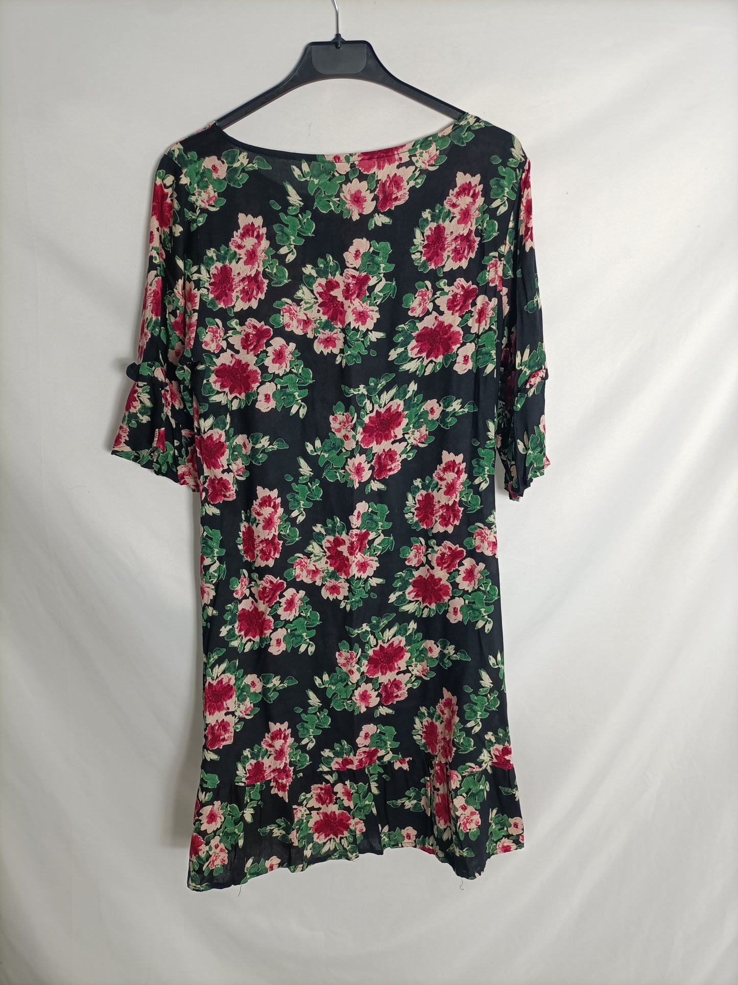AMICHI. Black dress with pink flowers, size L