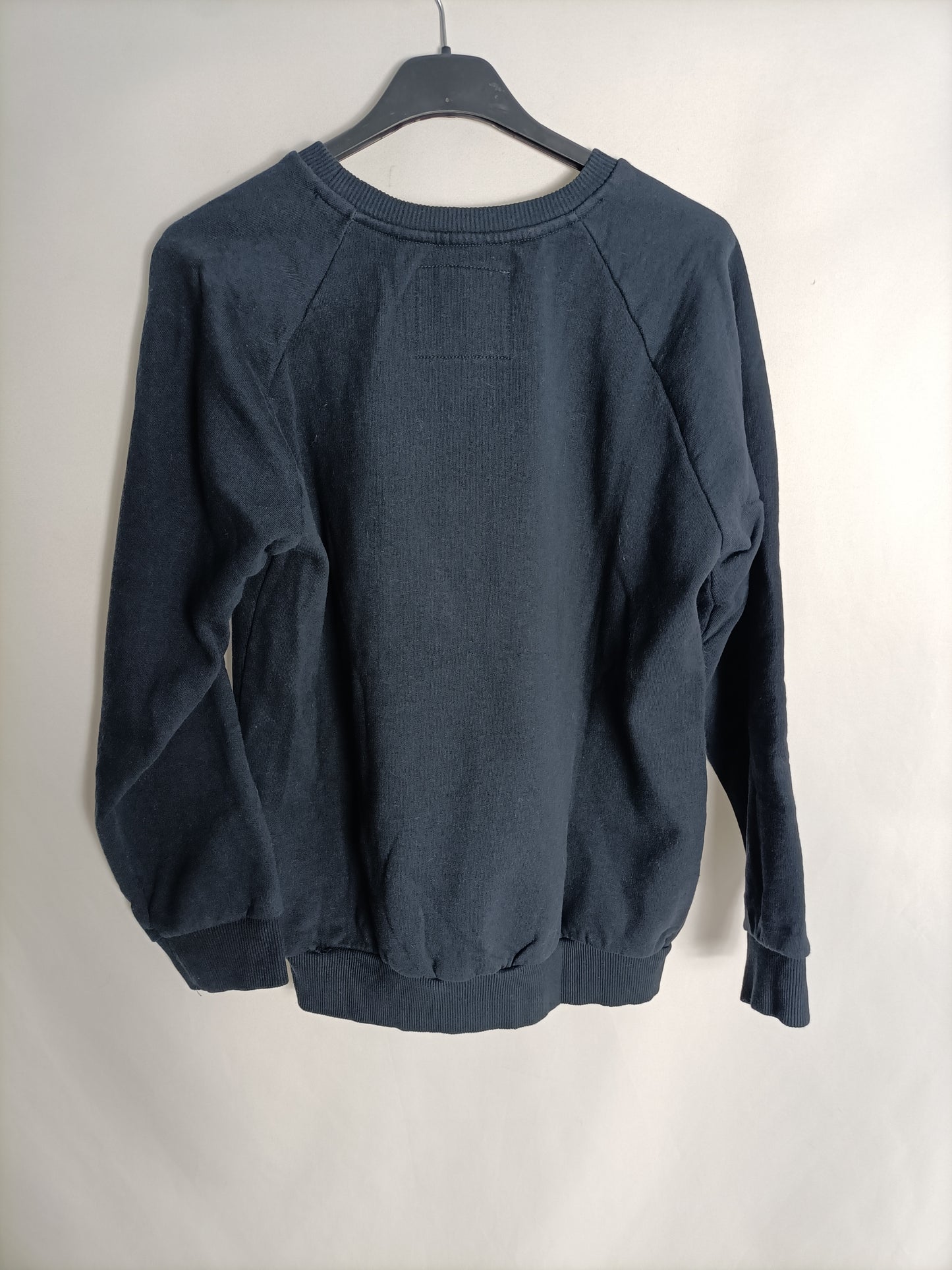 PULL&BEAR.. sudadera azul letras T.s