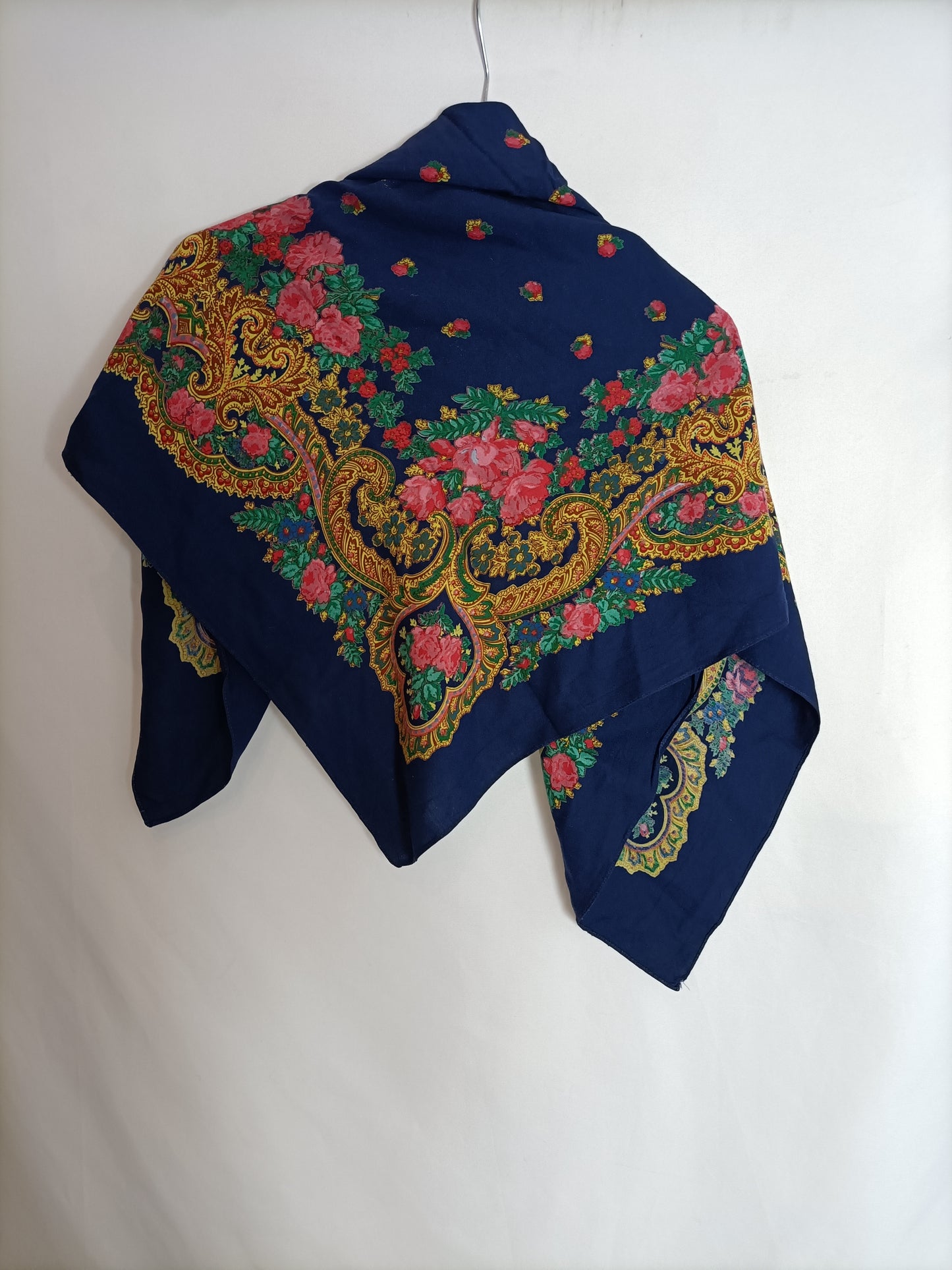 OTHERS. Blue floral scarf