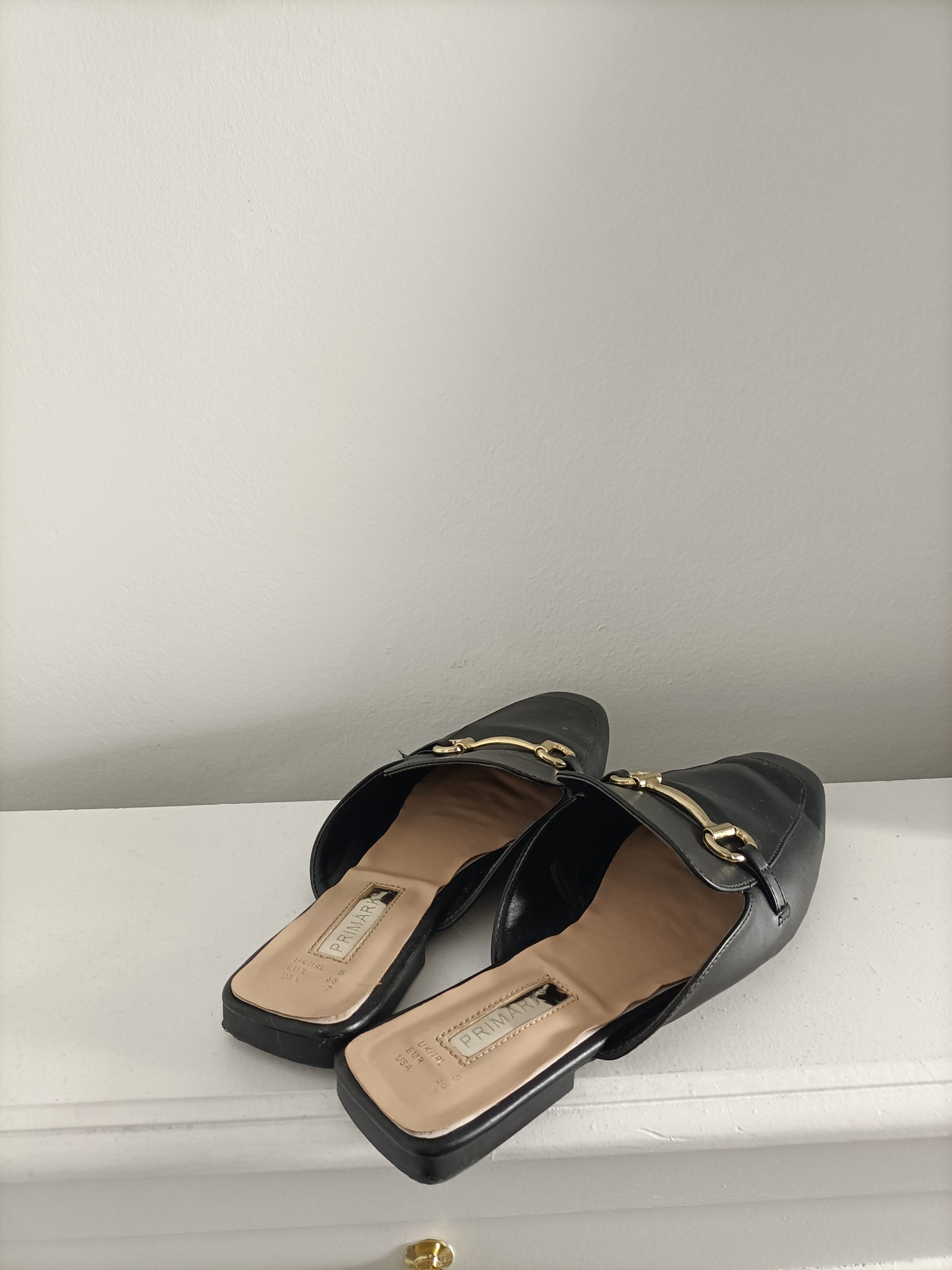PRIMARK. Mules negro hebilla T.38