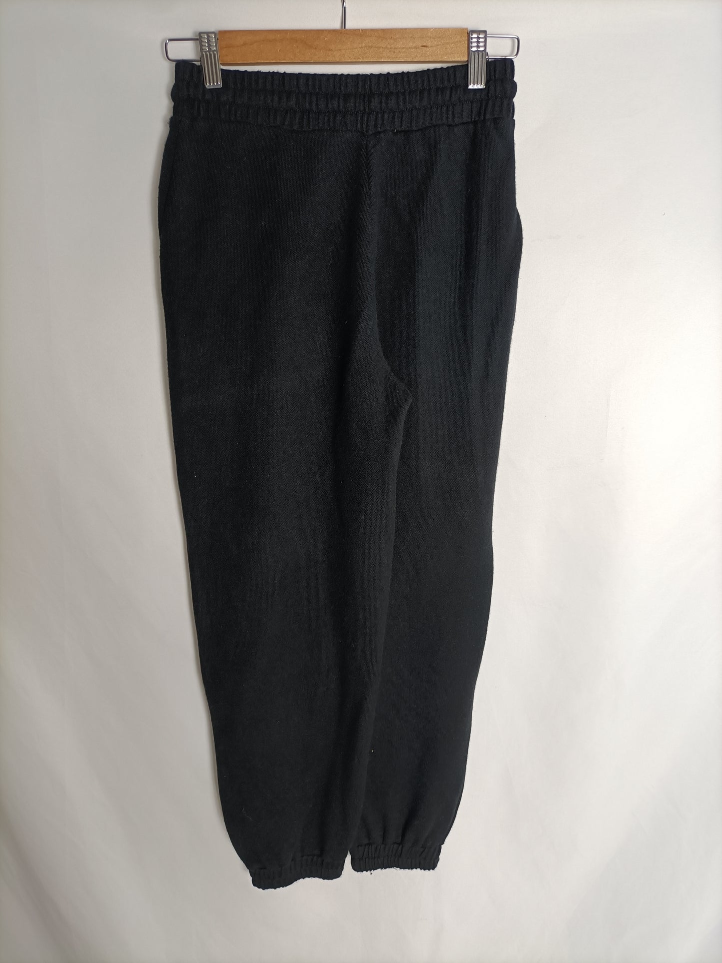 ZARA. pantalón negro punto T.s