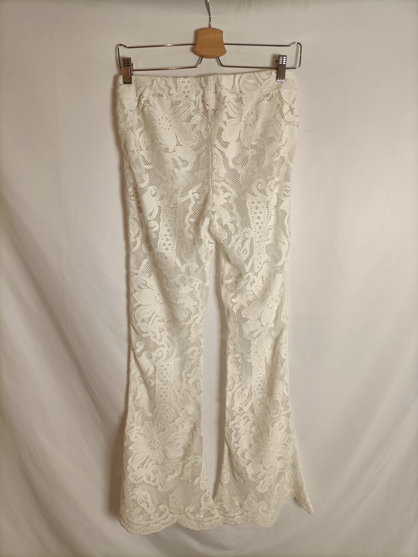 MISS JUNE. White lace trousers S.2(m)