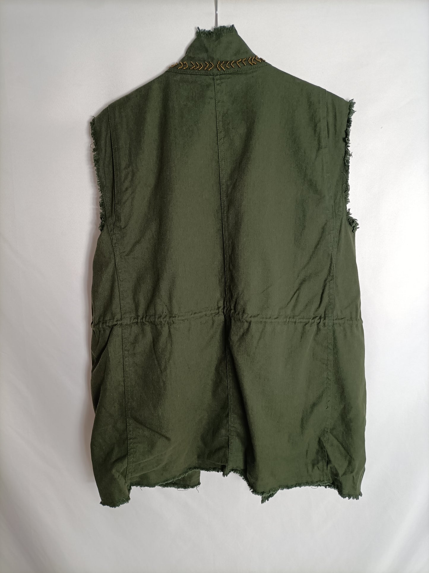 ZARA.Chaleco verde pedrería T.m