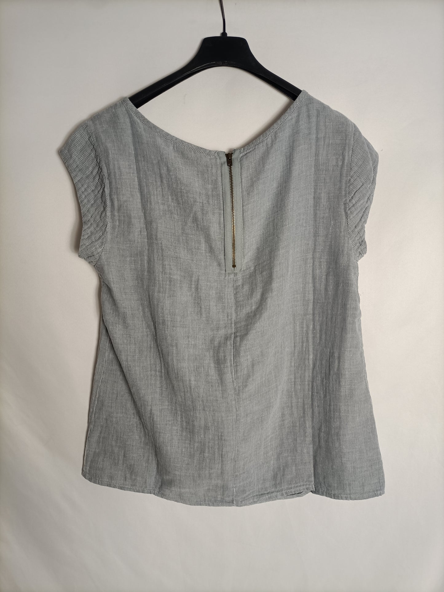 TRUCCO. Blusa de rayas azul y blanca T.40