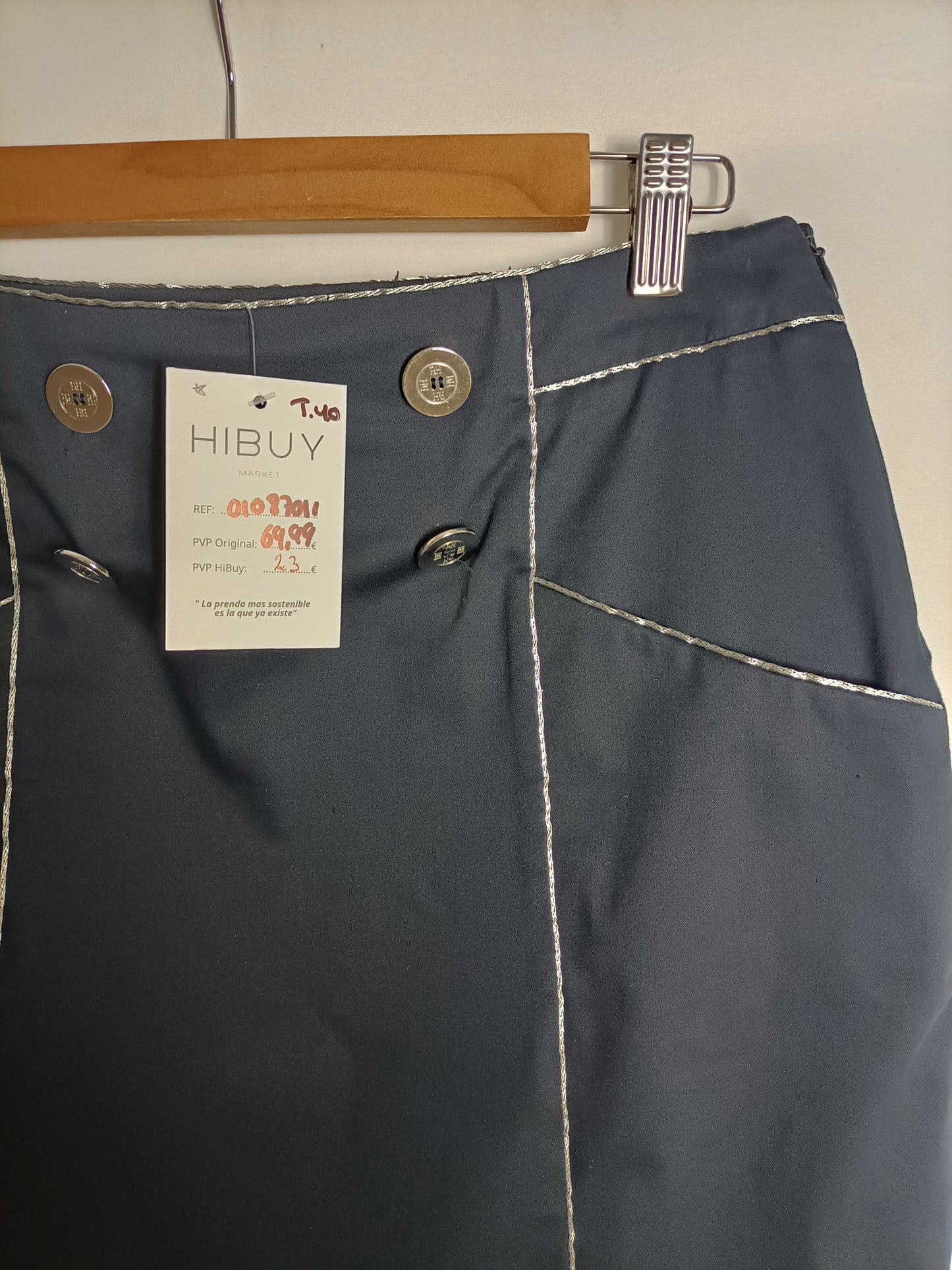 PEDRO DEL HIERRO.Falda azul detalles plata T.40