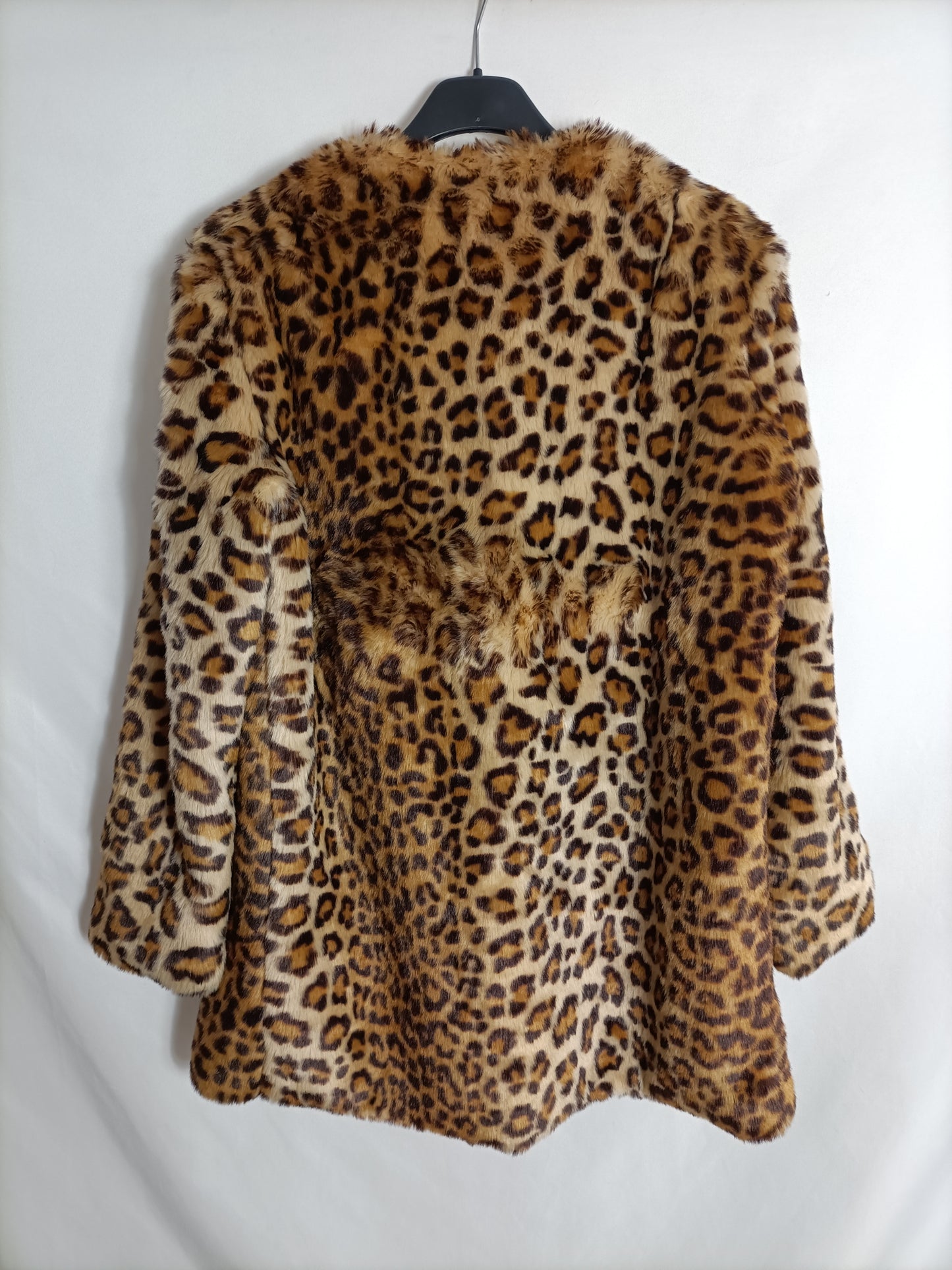 STRADIVARIUS. Abrigo pelo print T.s