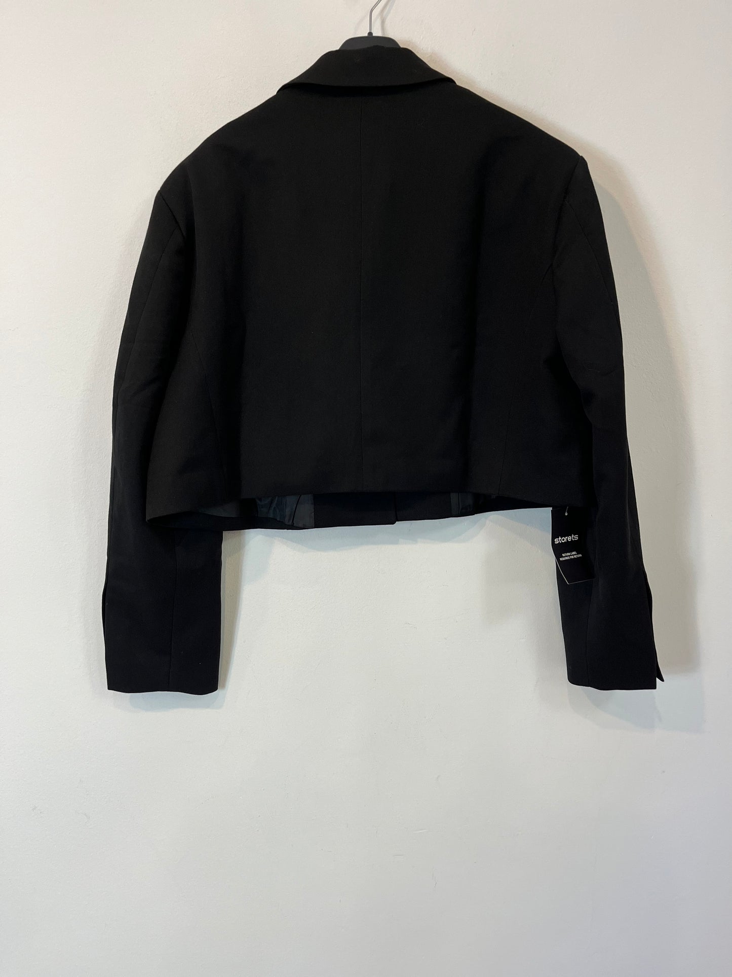 STORETS. Blazer cortita negra T.s/m
