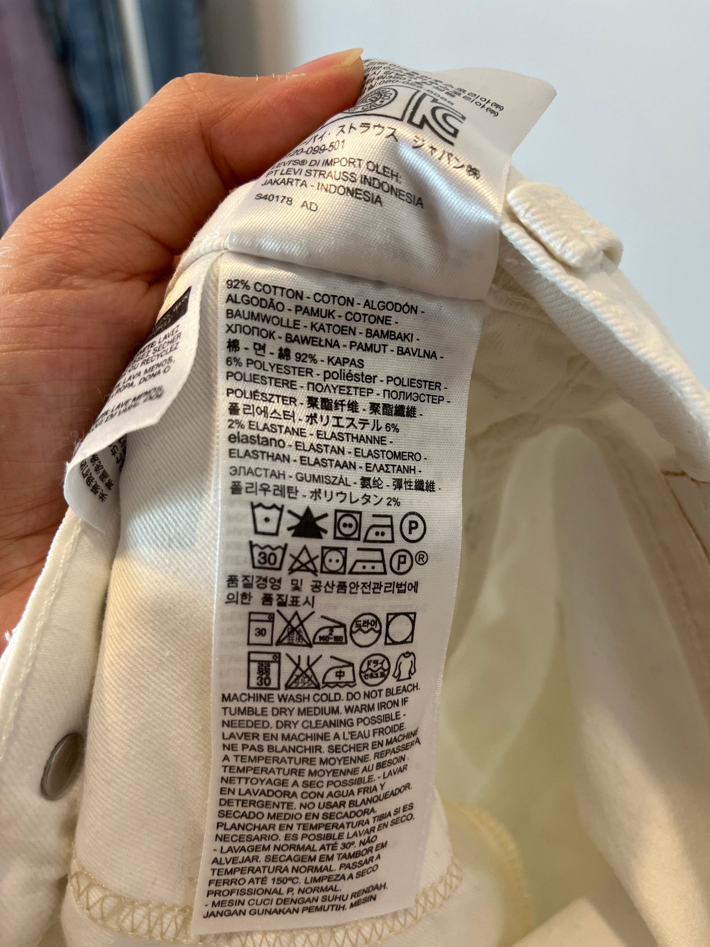 LEVI'S. Pantalón denim blanco T.28 (38)