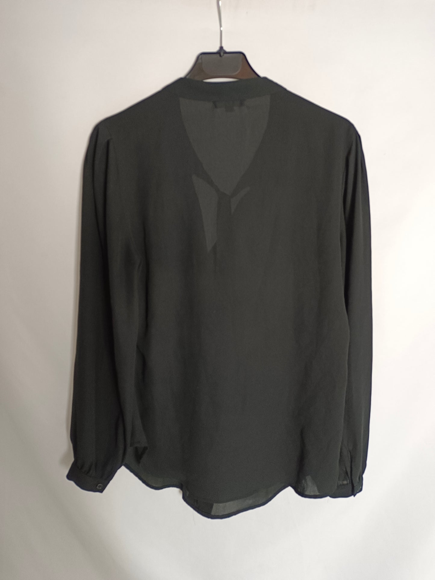 PLEIONE. Black bow Ts blouse
