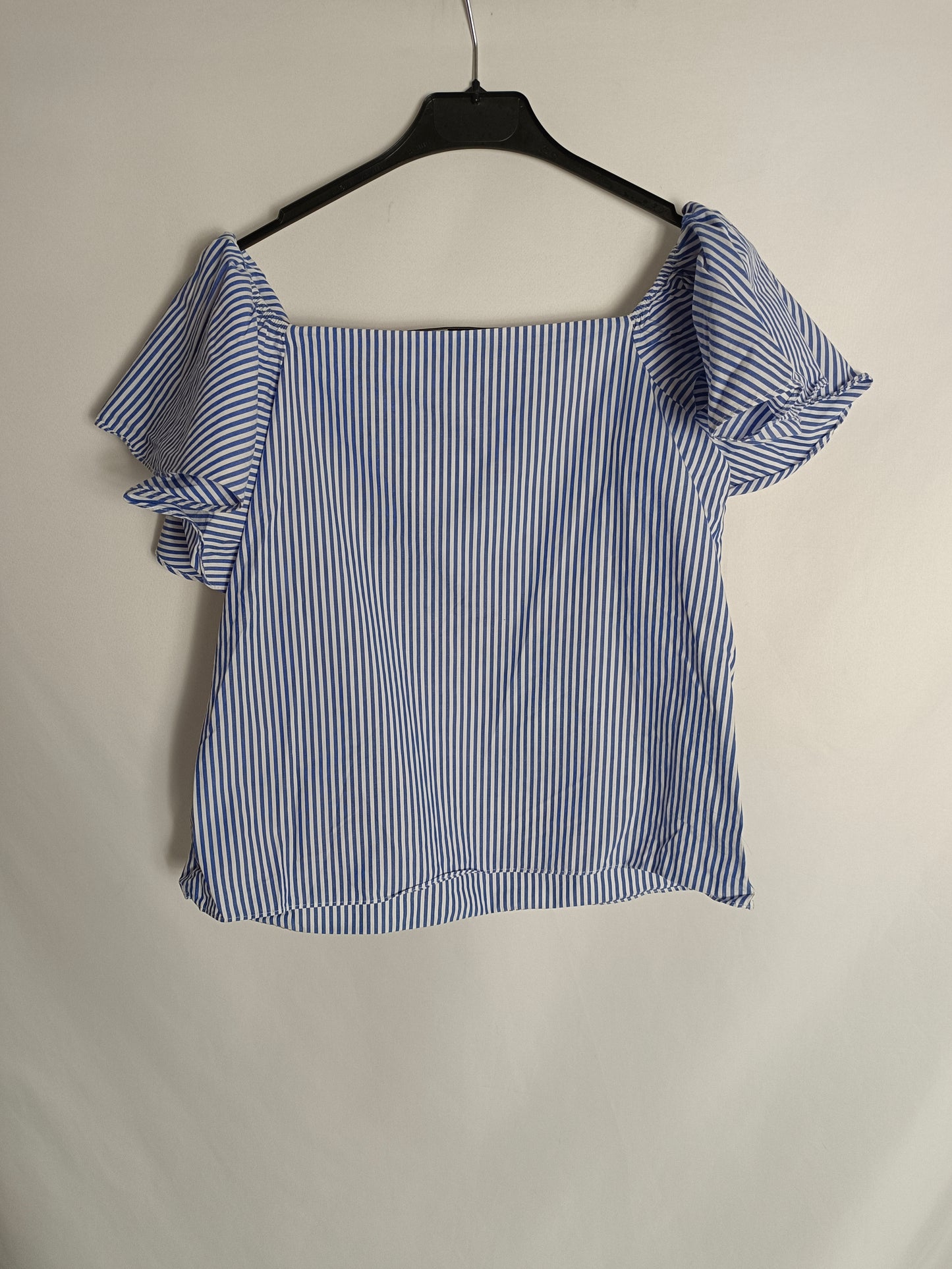 NECESSARY. Top rayas cuello barco T.s