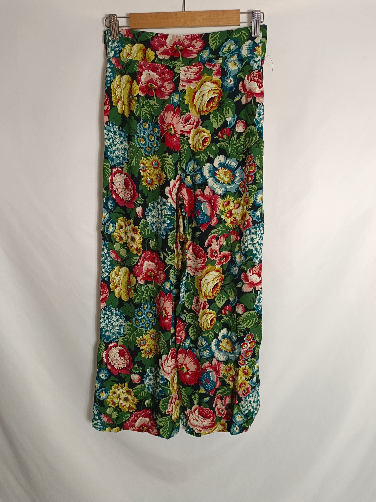ZARA.Pantalón fluido flores T.s