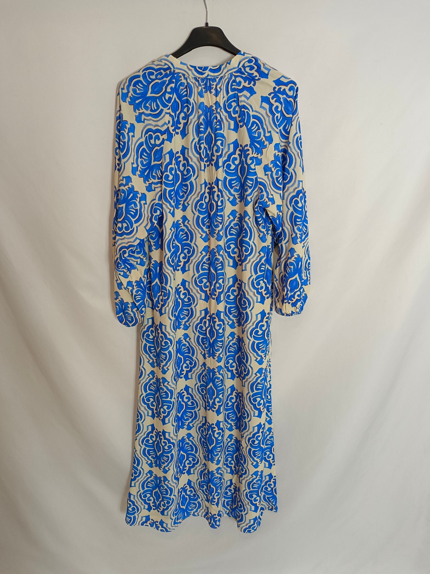 ZARA. Vestido beige estampado T.s