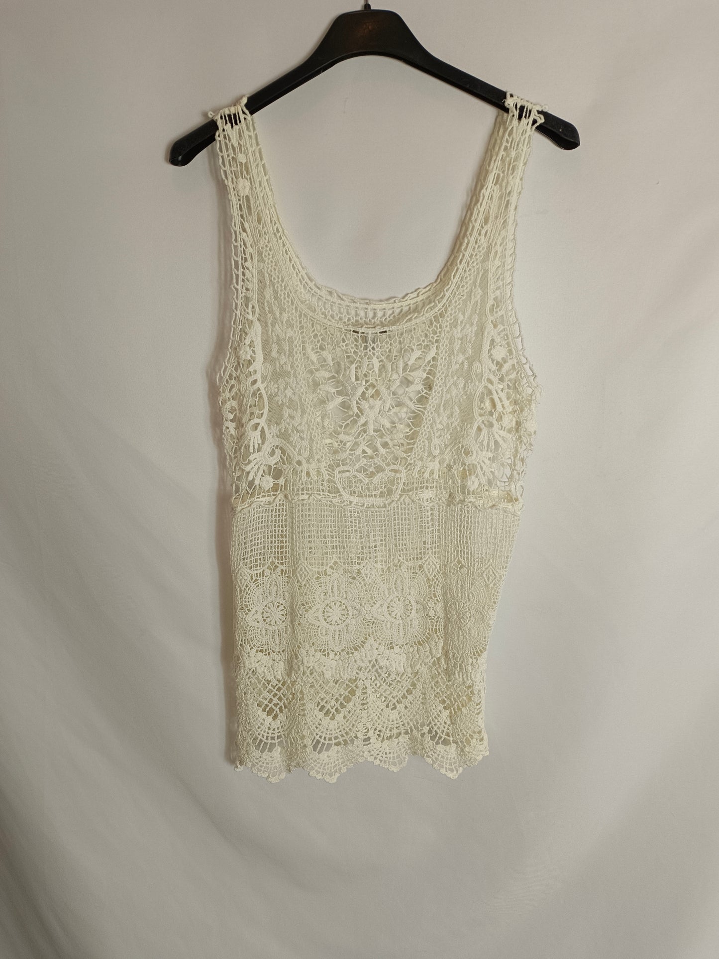 ZARA. Top blanco croché T.s