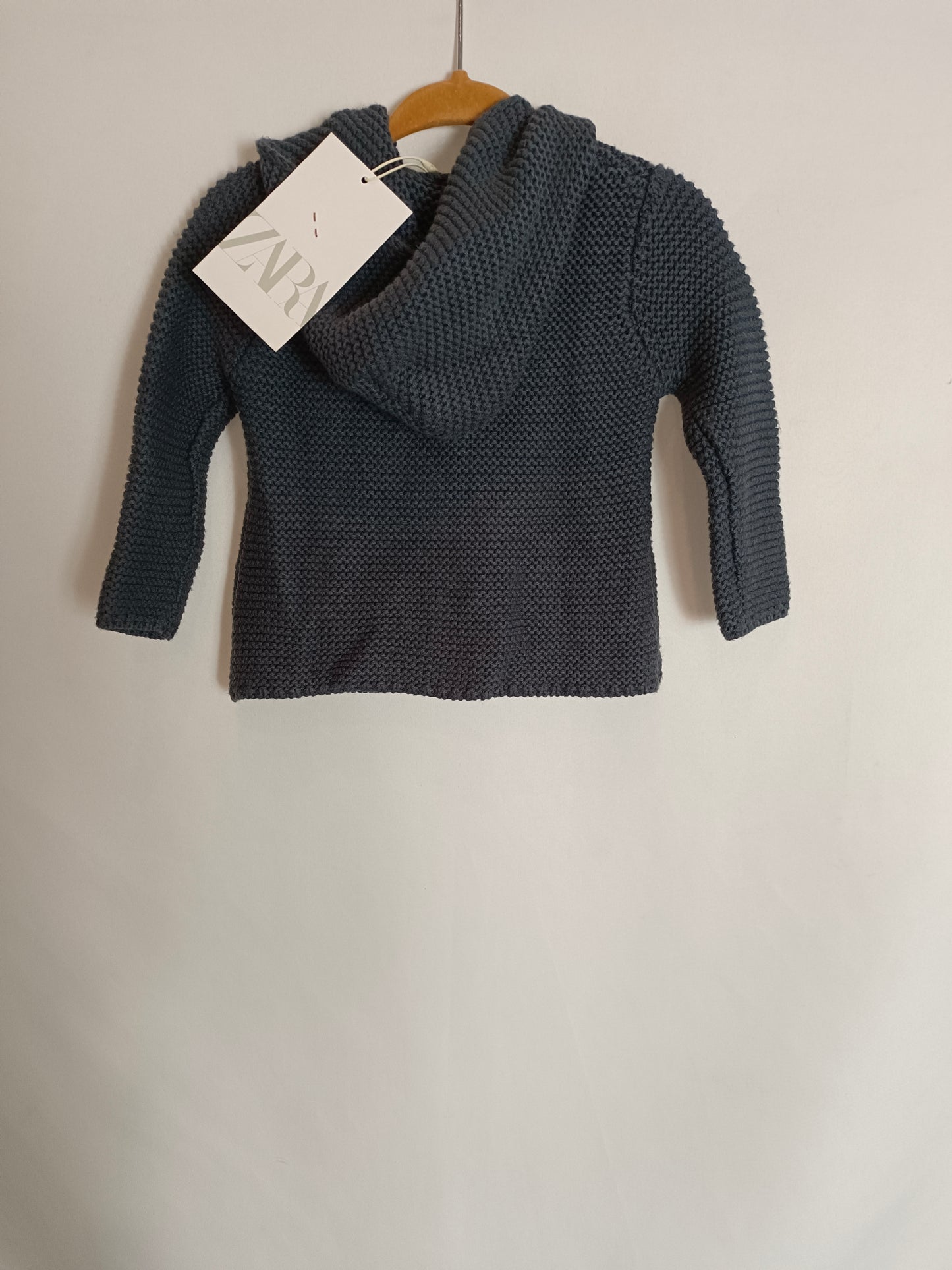 ZARA. Abrigo punto gris T.3-6 meses
