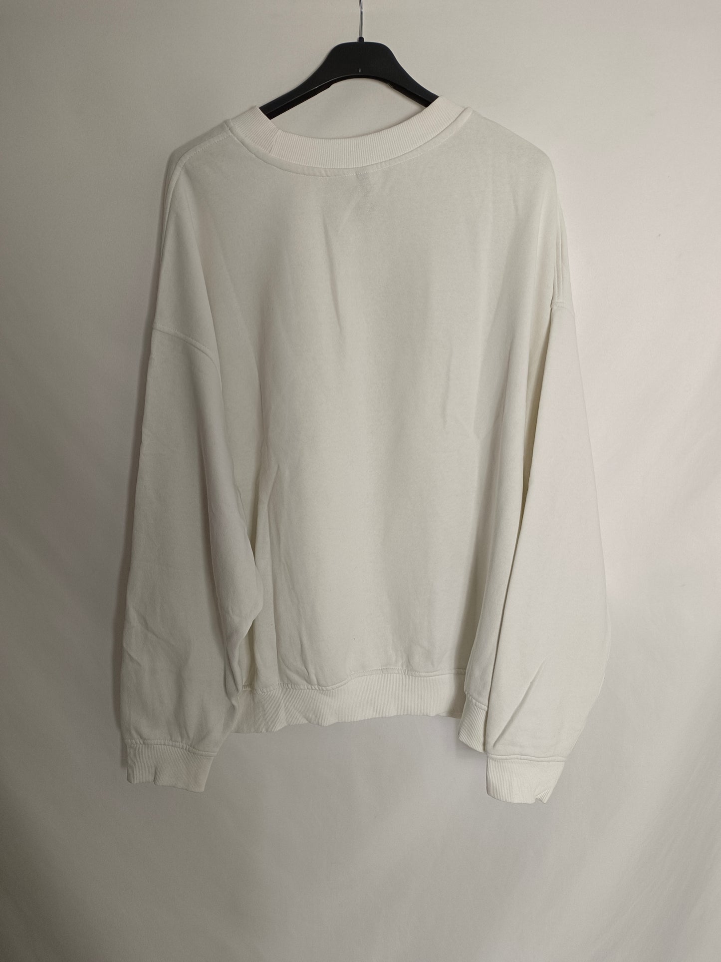H&M. Sudadera blanca "Saint Moritz" T.4xl