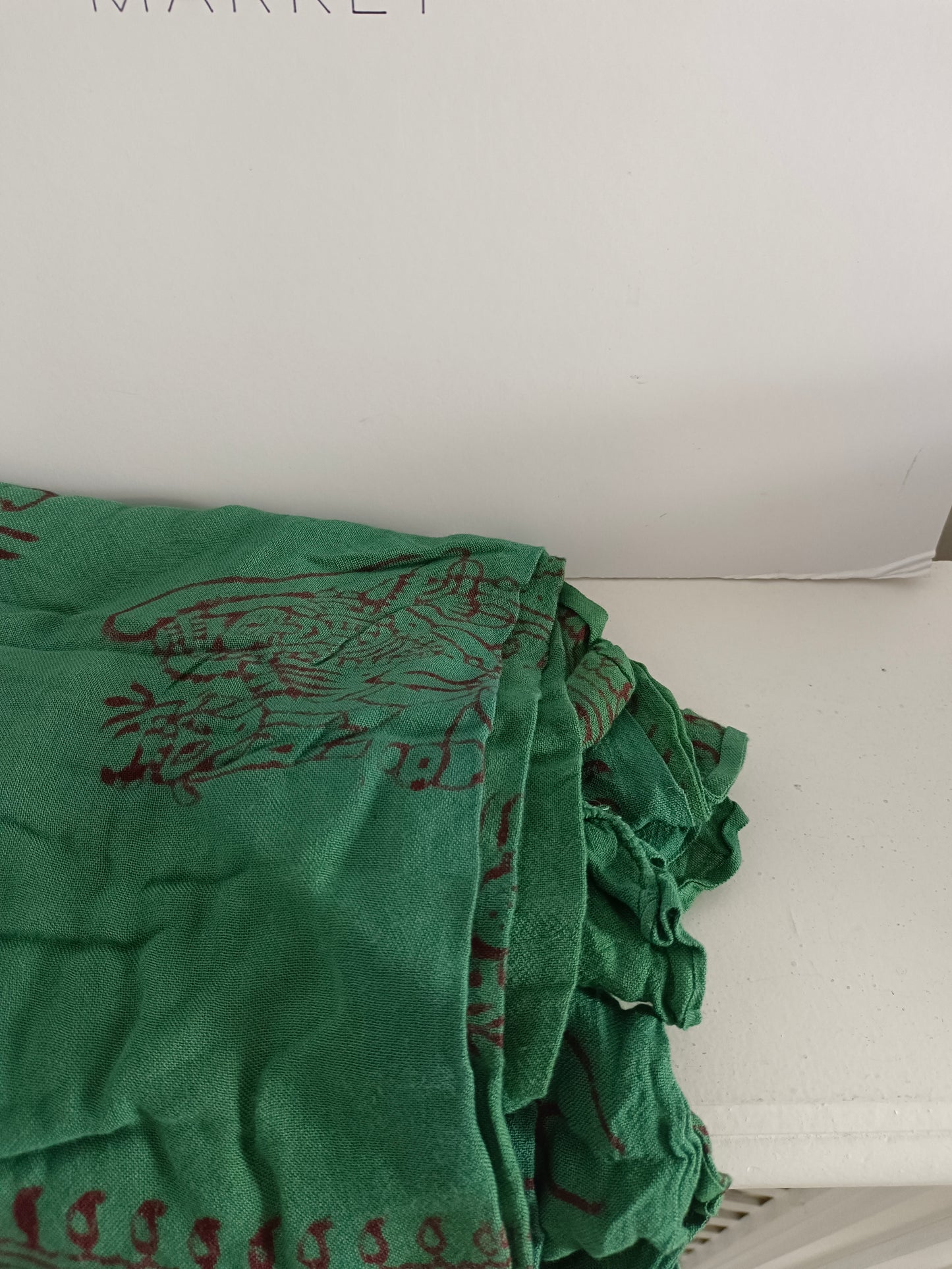 BUGANVILIA. Pareo verde hippie