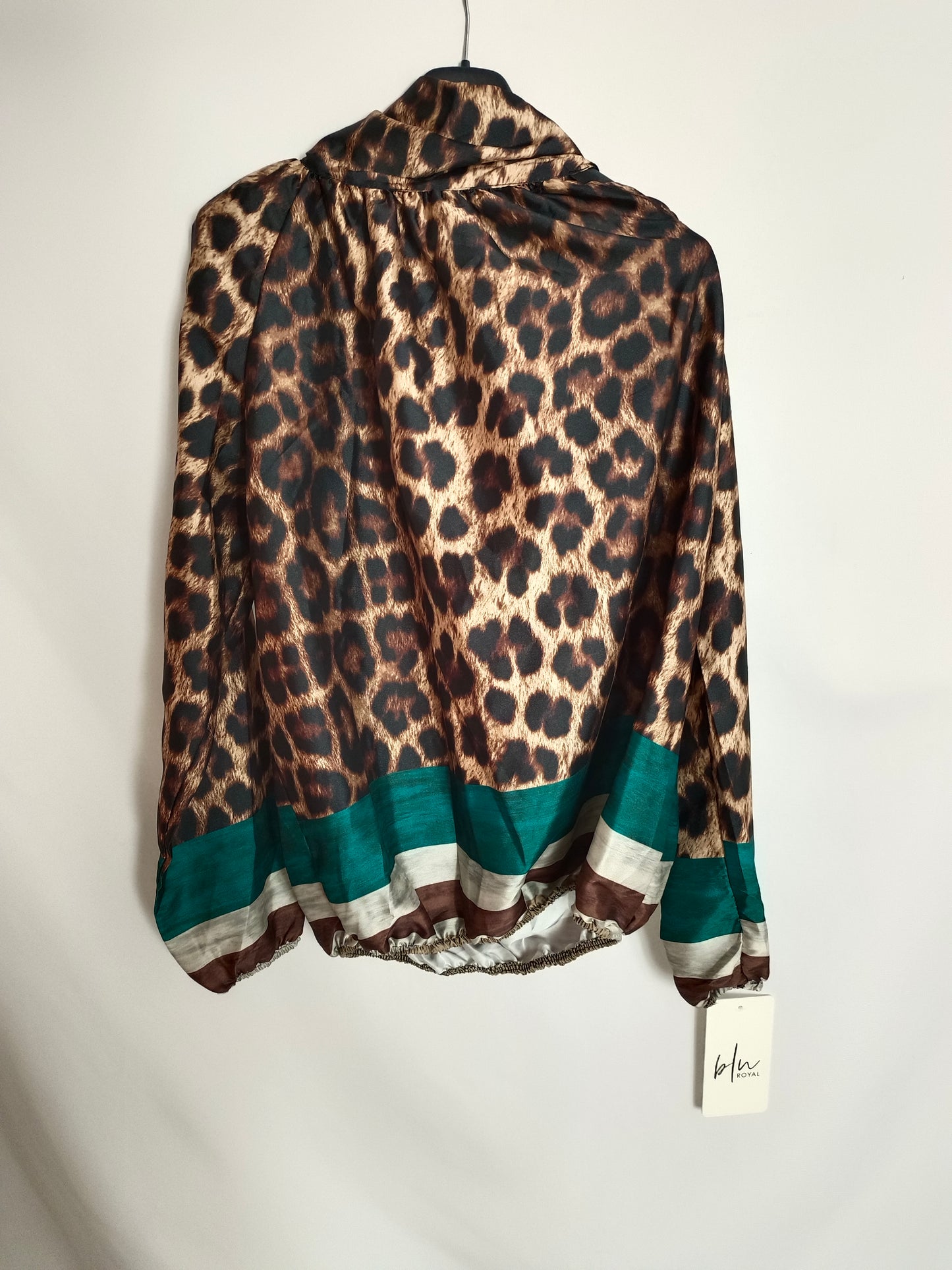 BLUROYAL. Blusa print lazada T.u(m/l)