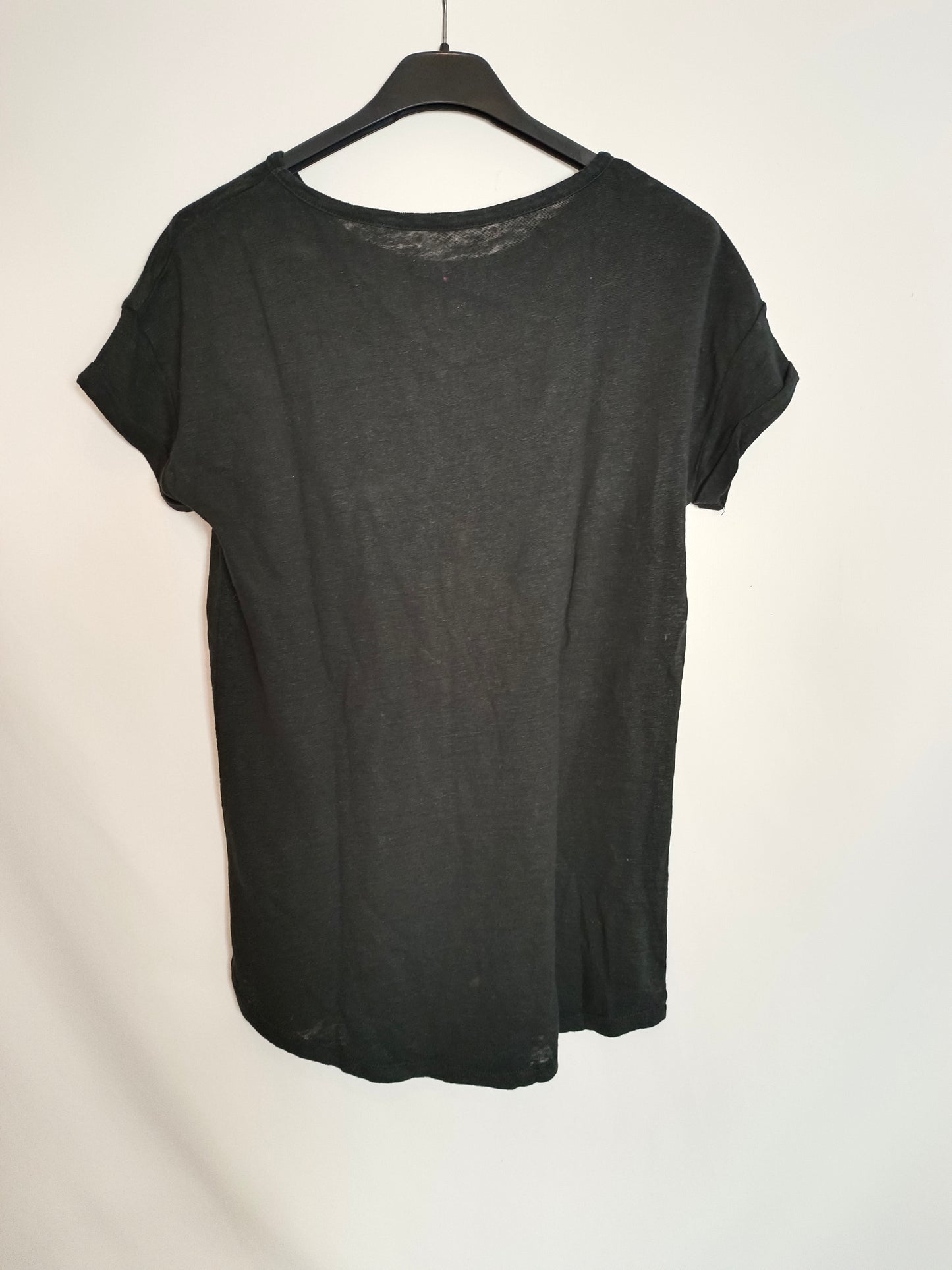 OTHERS. Basic black T-shirt YOUR(S)