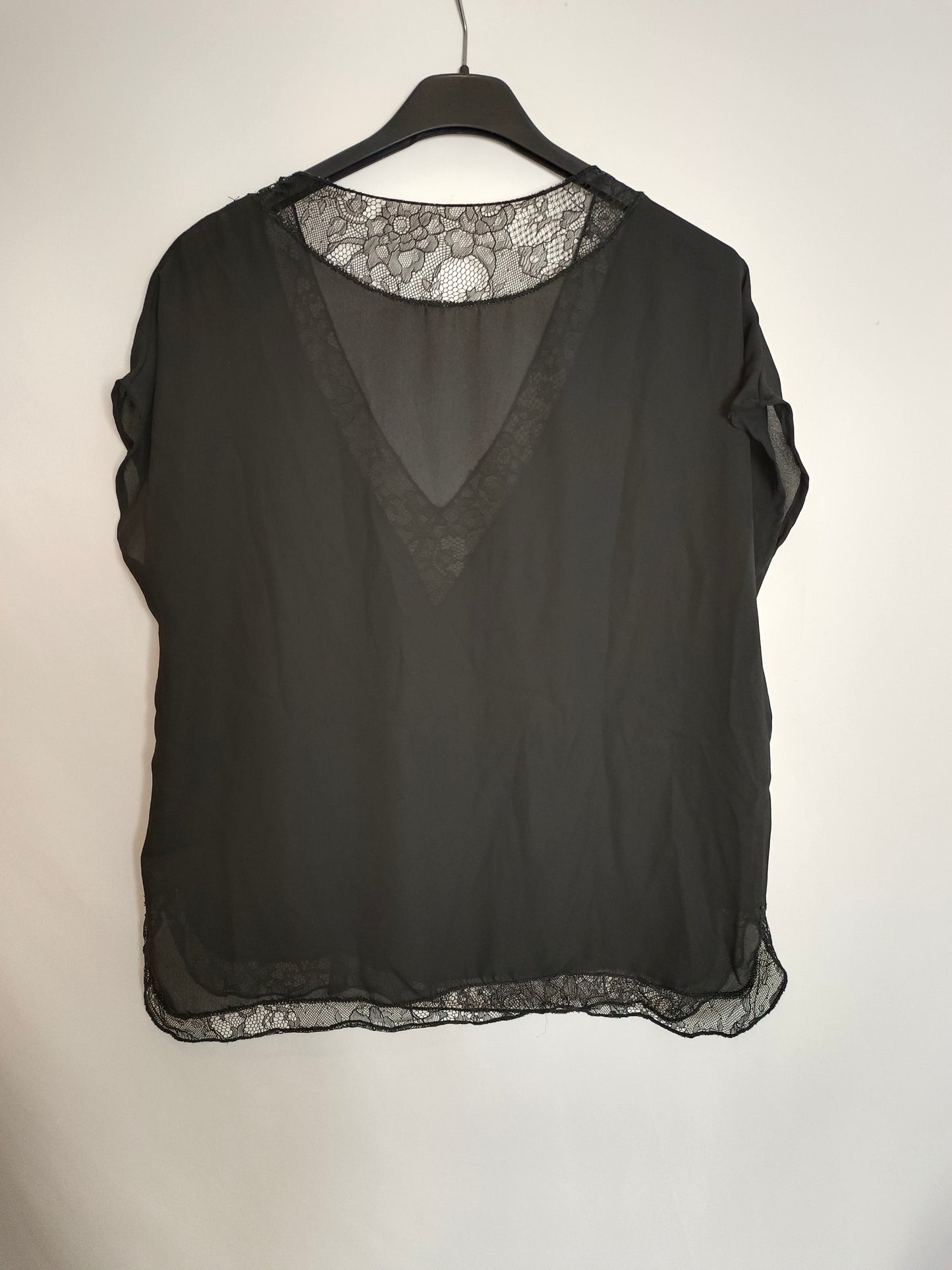 OTHERS. Black lace top Tu(S)