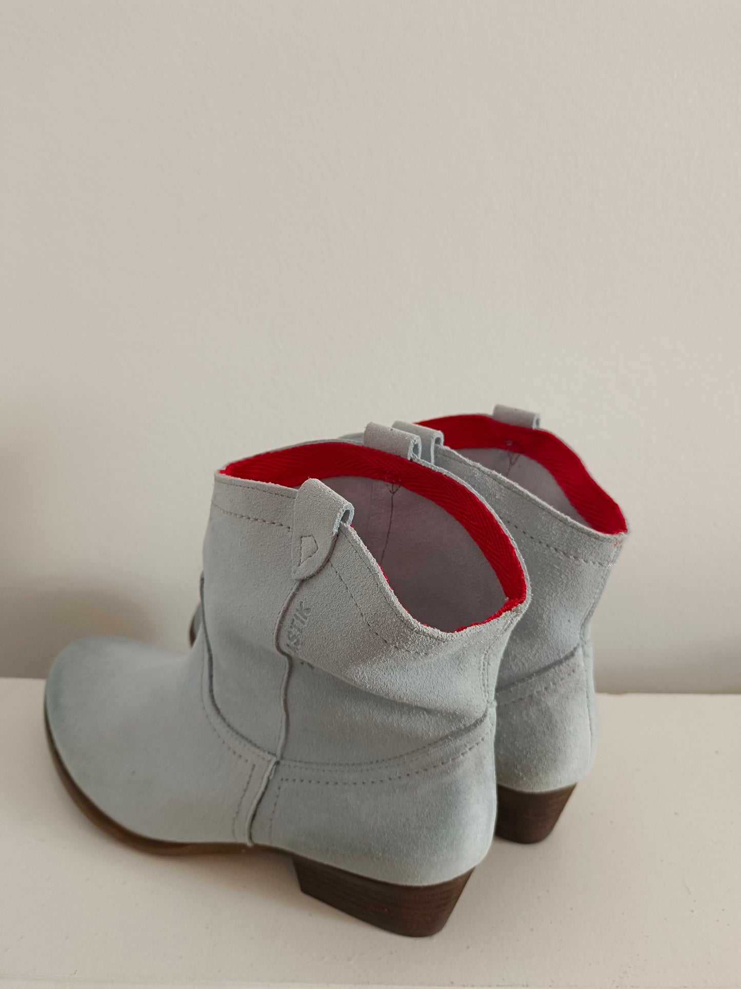 DRASTIK. Botas piel azul T.38(tara)