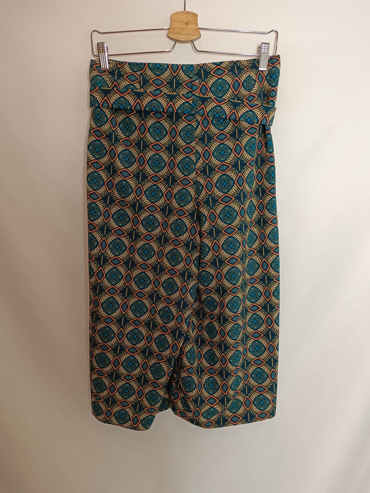 TRUCCO. Printed culottes, size 38