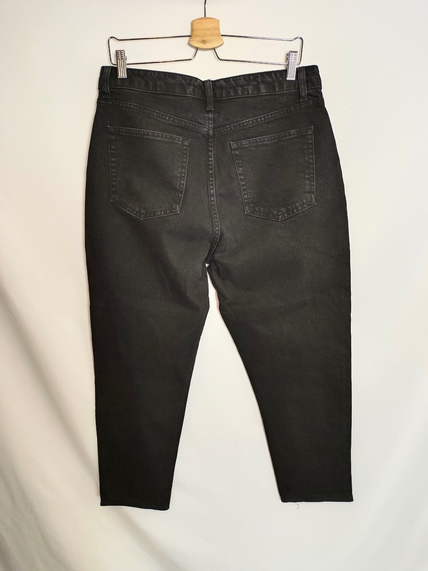 H&M. Pantalón denim monfit T.44