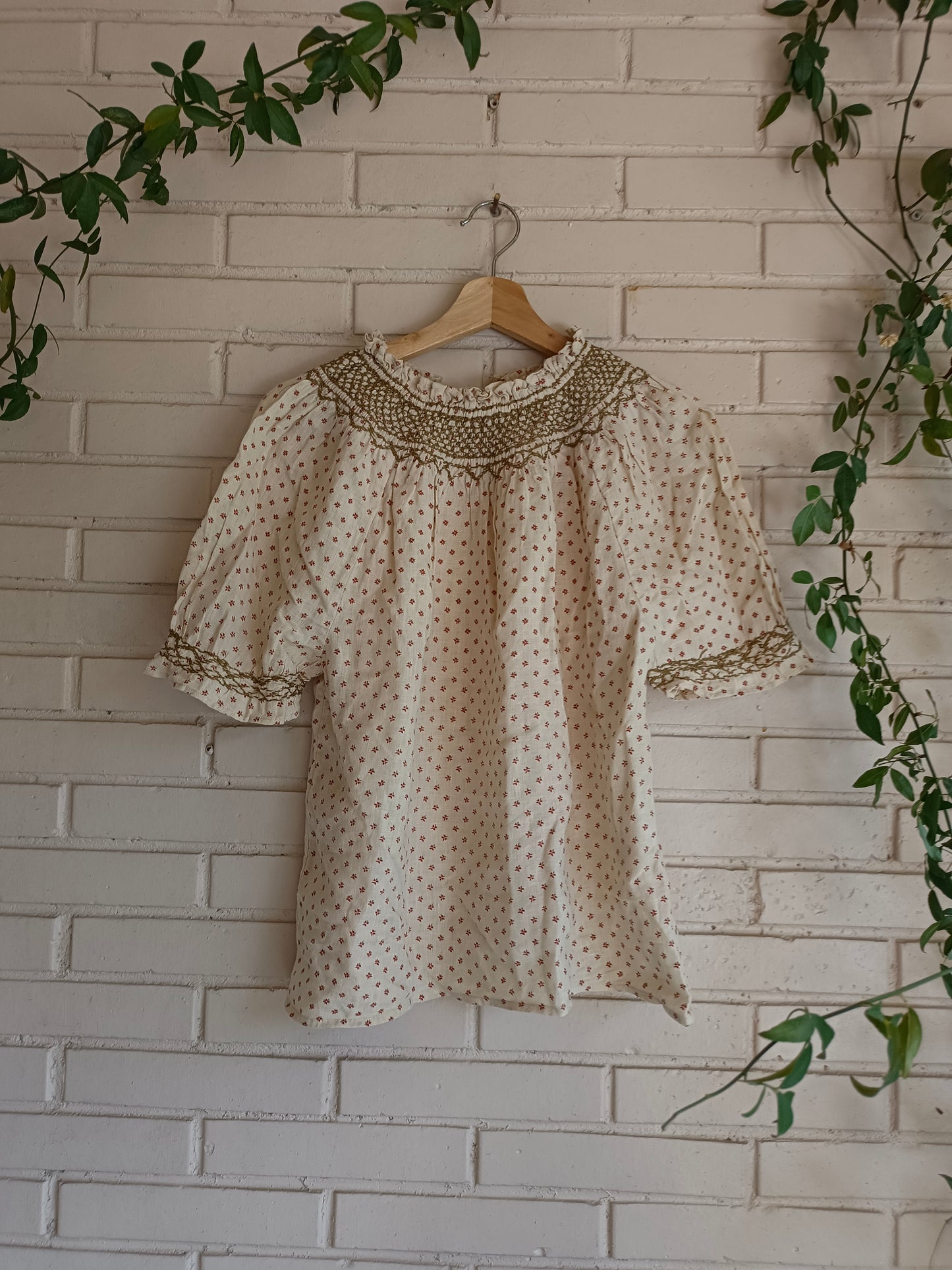 SEZANE. Blusa bordada T.36
